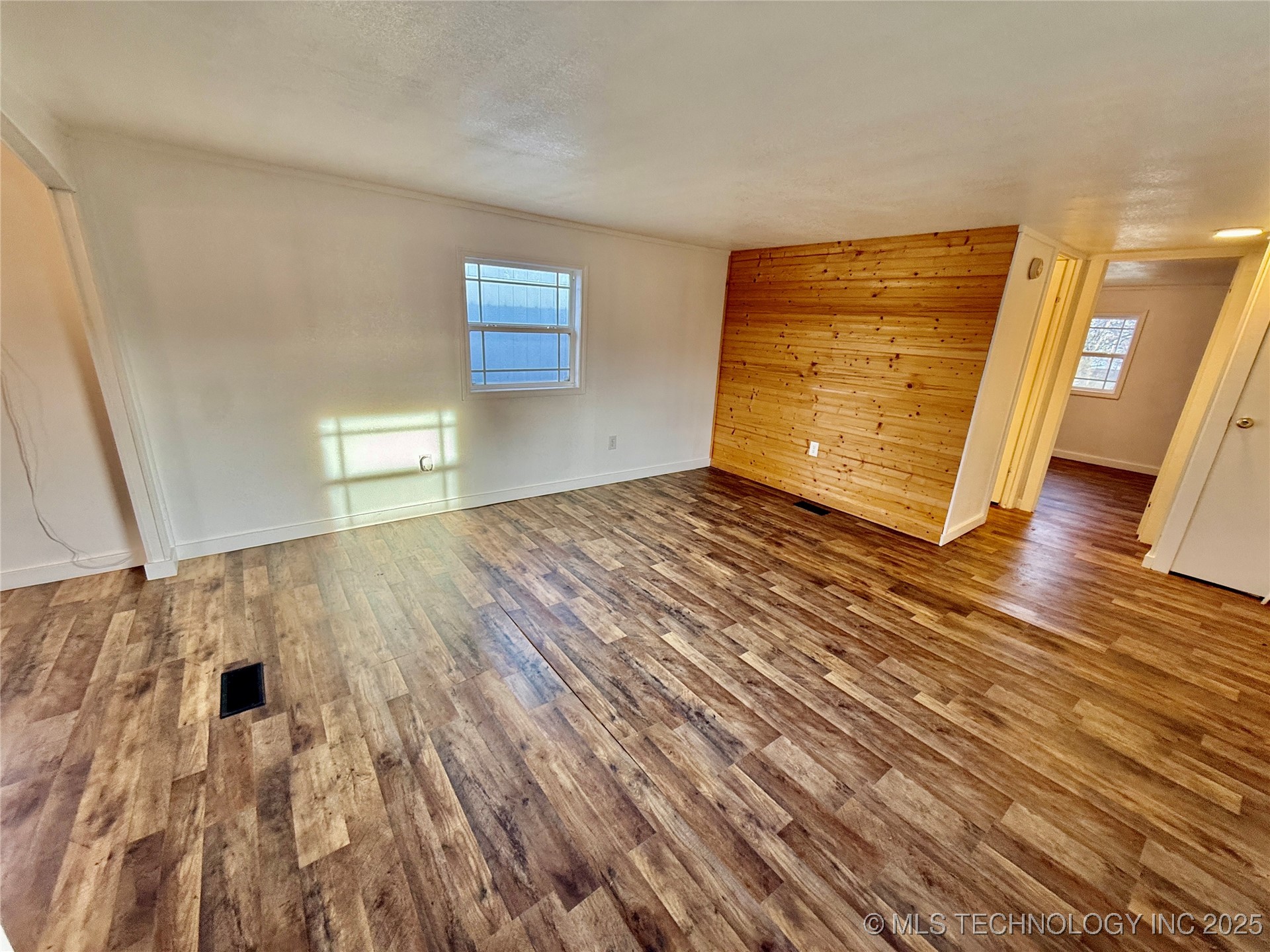 25271 S 606 Grove OK 74344