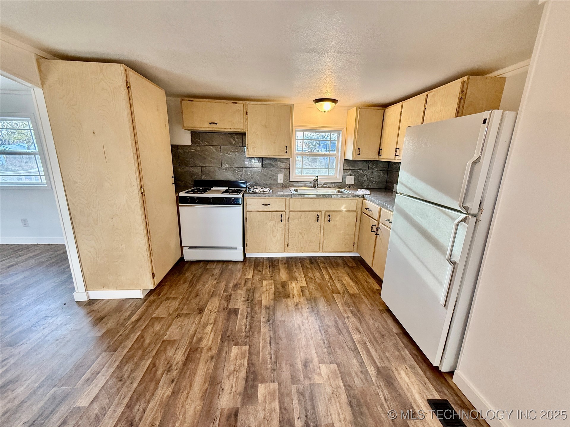 25271 S 606 Grove OK 74344