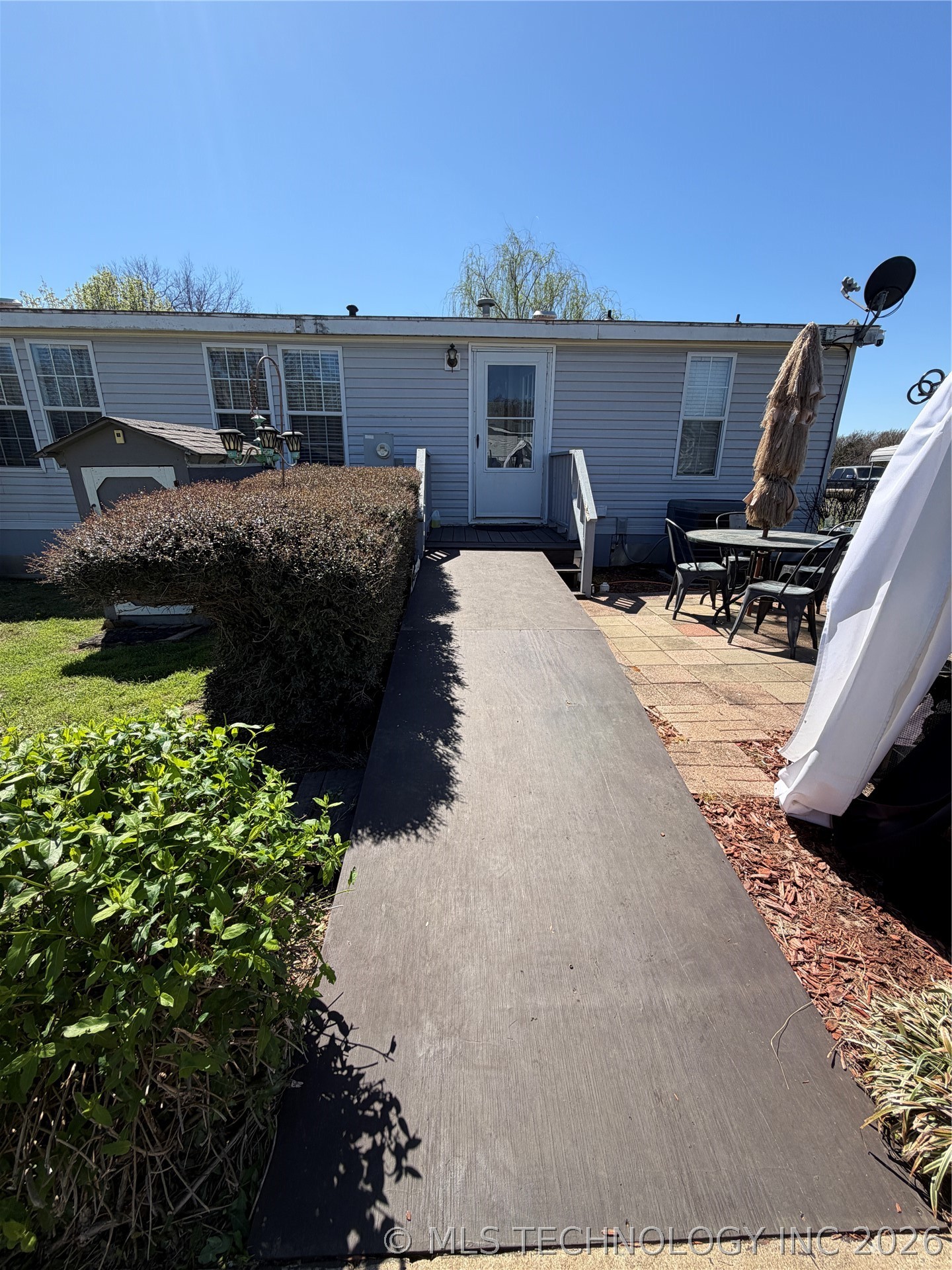 608 W Curtis Calera OK 74730