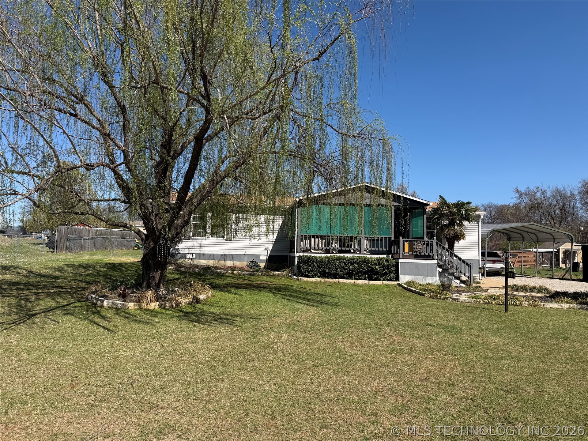 608 W Curtis Calera OK 74730