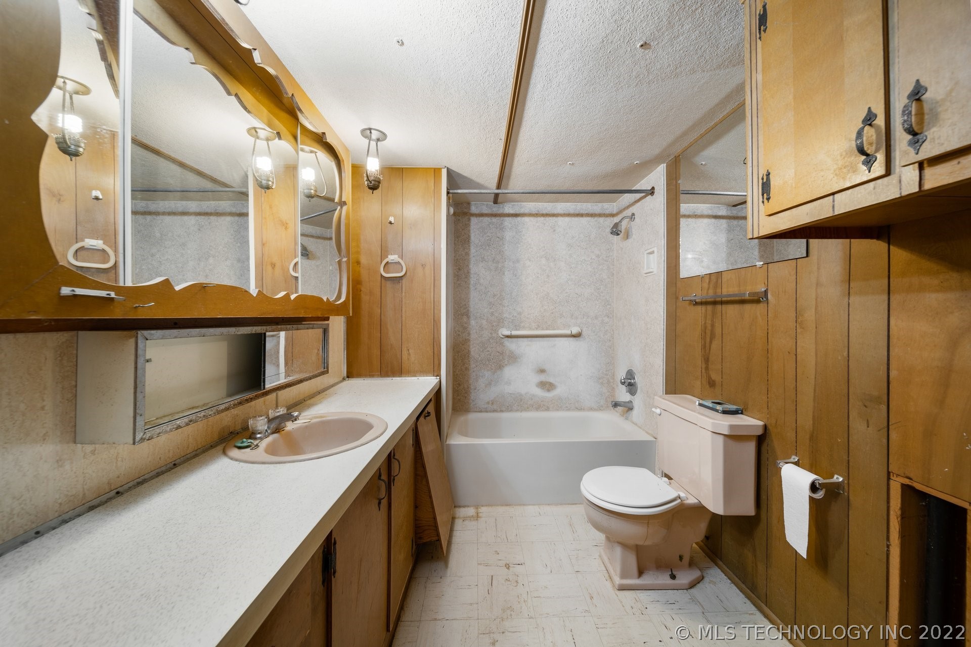 912 S Freeman Avenue Hominy OK 74035