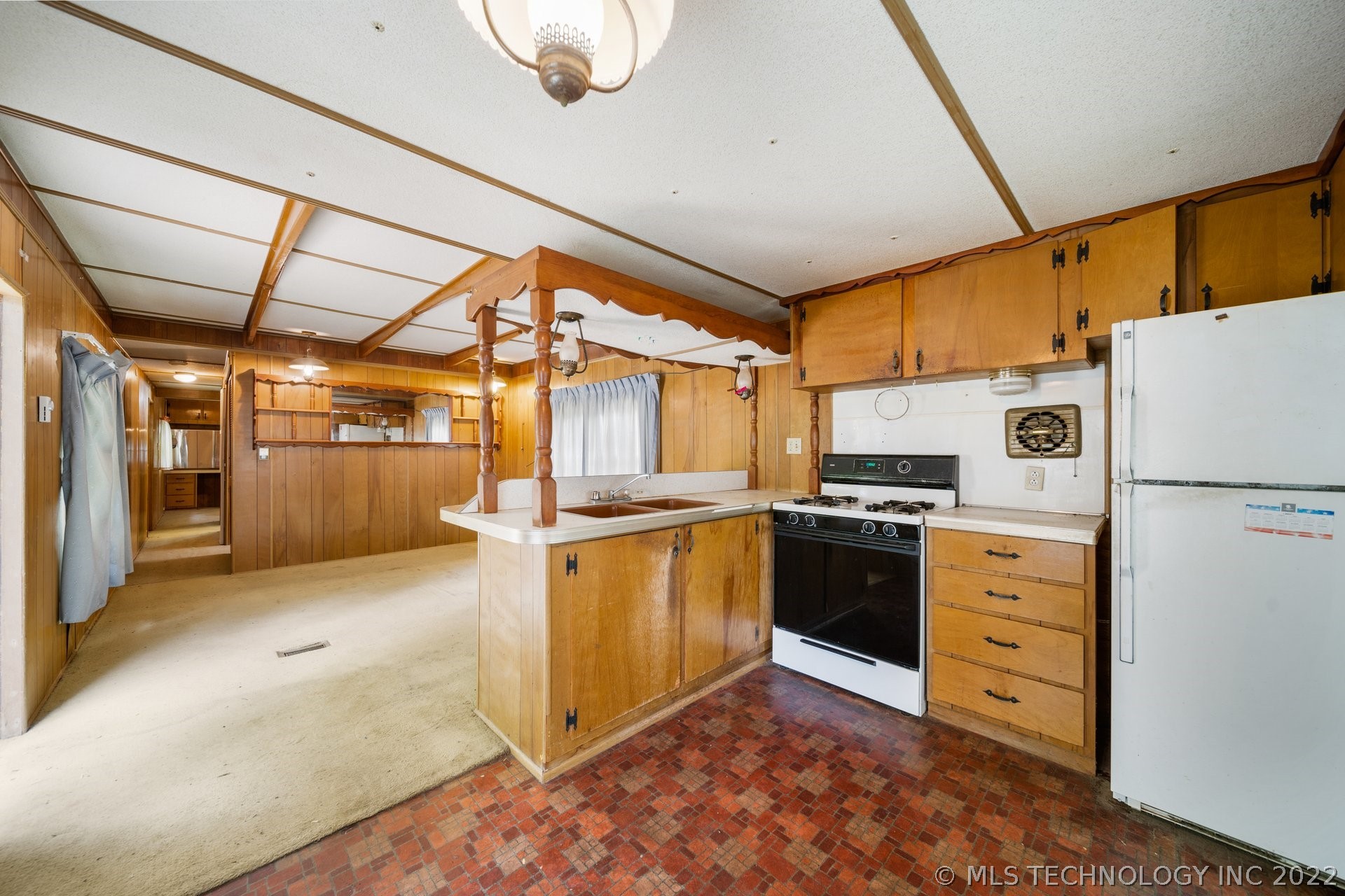 912 S Freeman Avenue Hominy OK 74035
