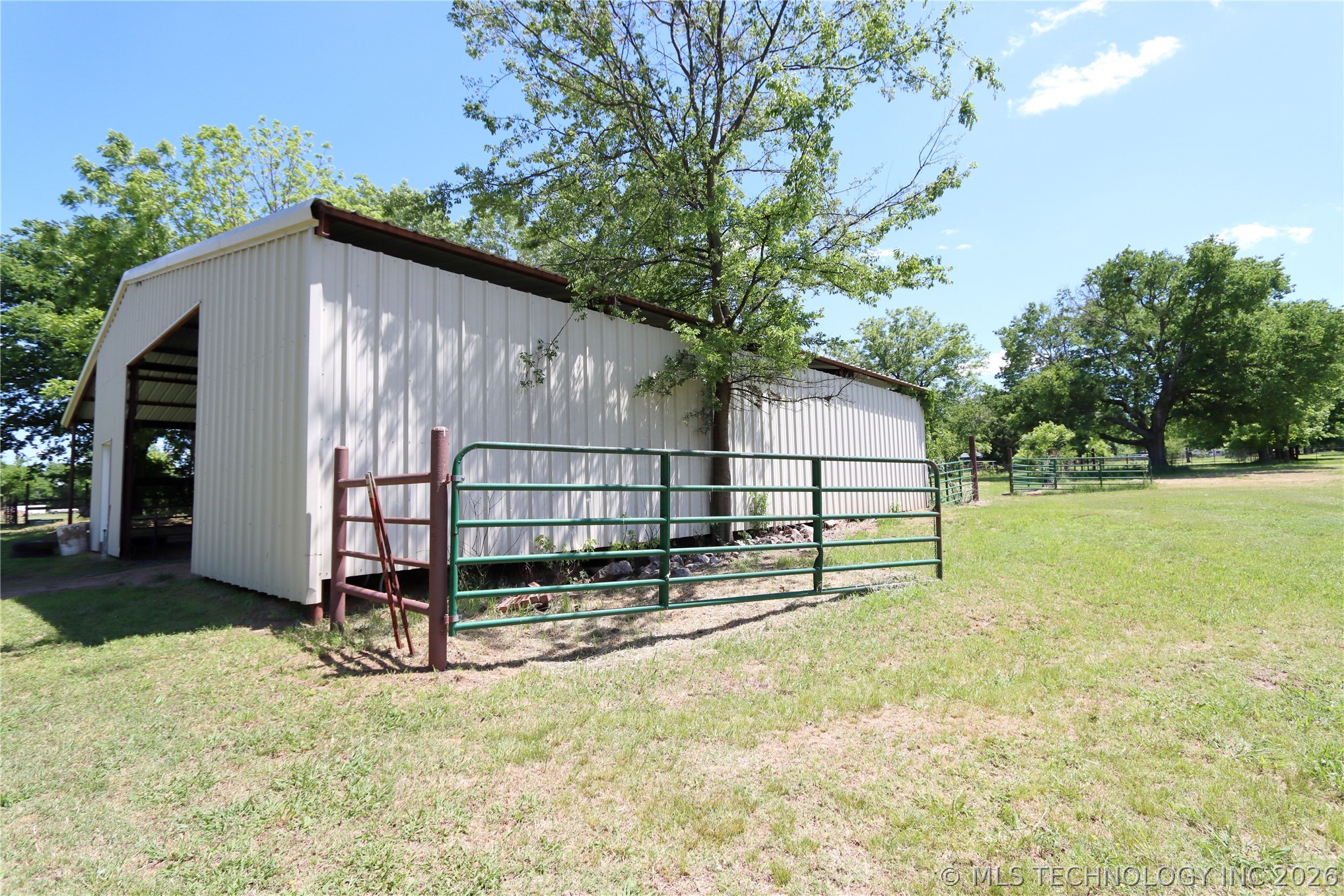 32632 E 710 Road Wagoner OK 74467
