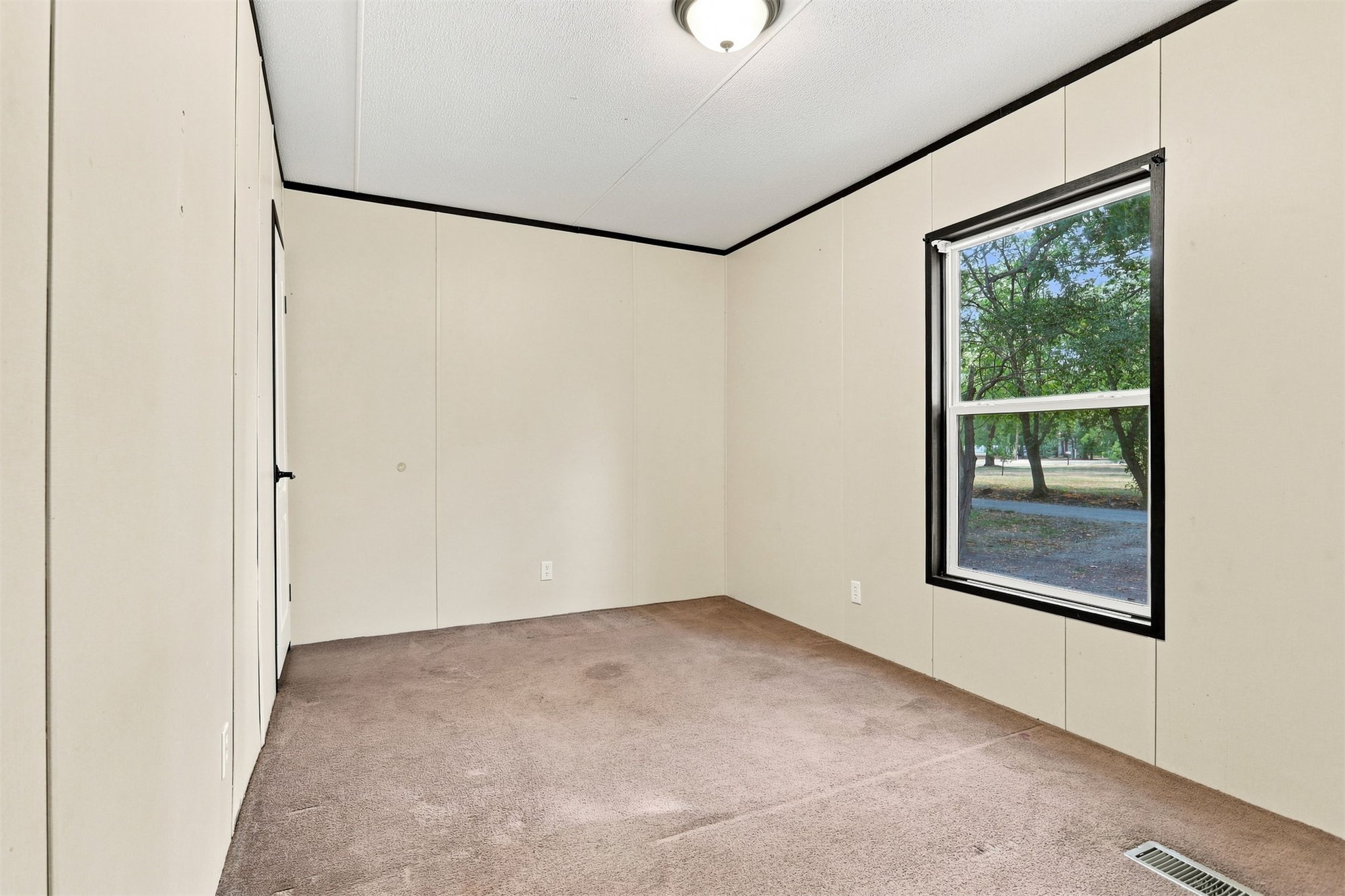 809 Burney Street Colbert OK 74733
