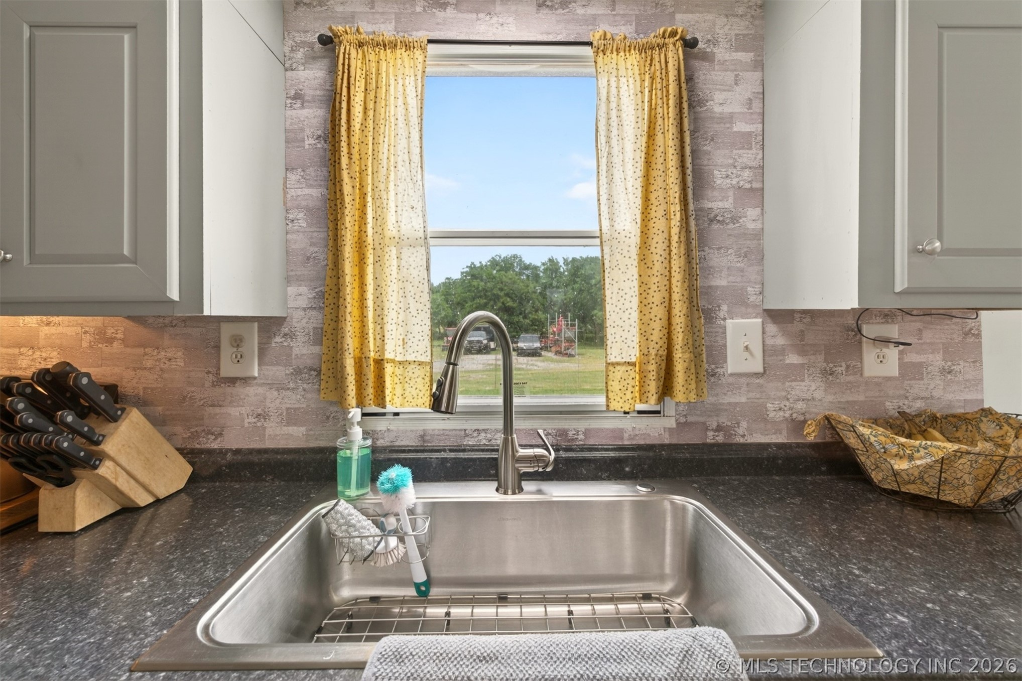 5860 W 573 Road Chouteau OK 74337