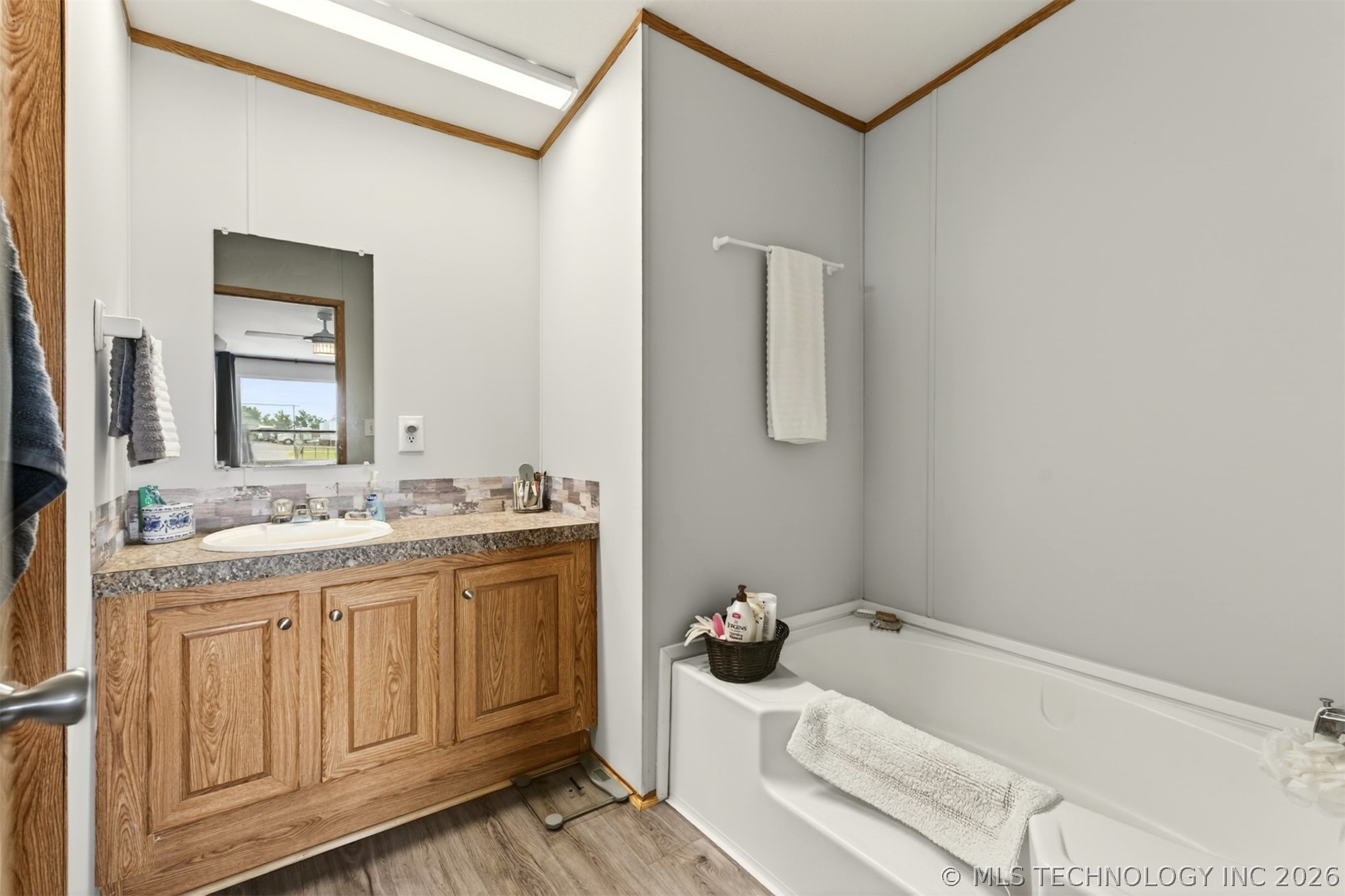 5860 W 573 Road Chouteau OK 74337
