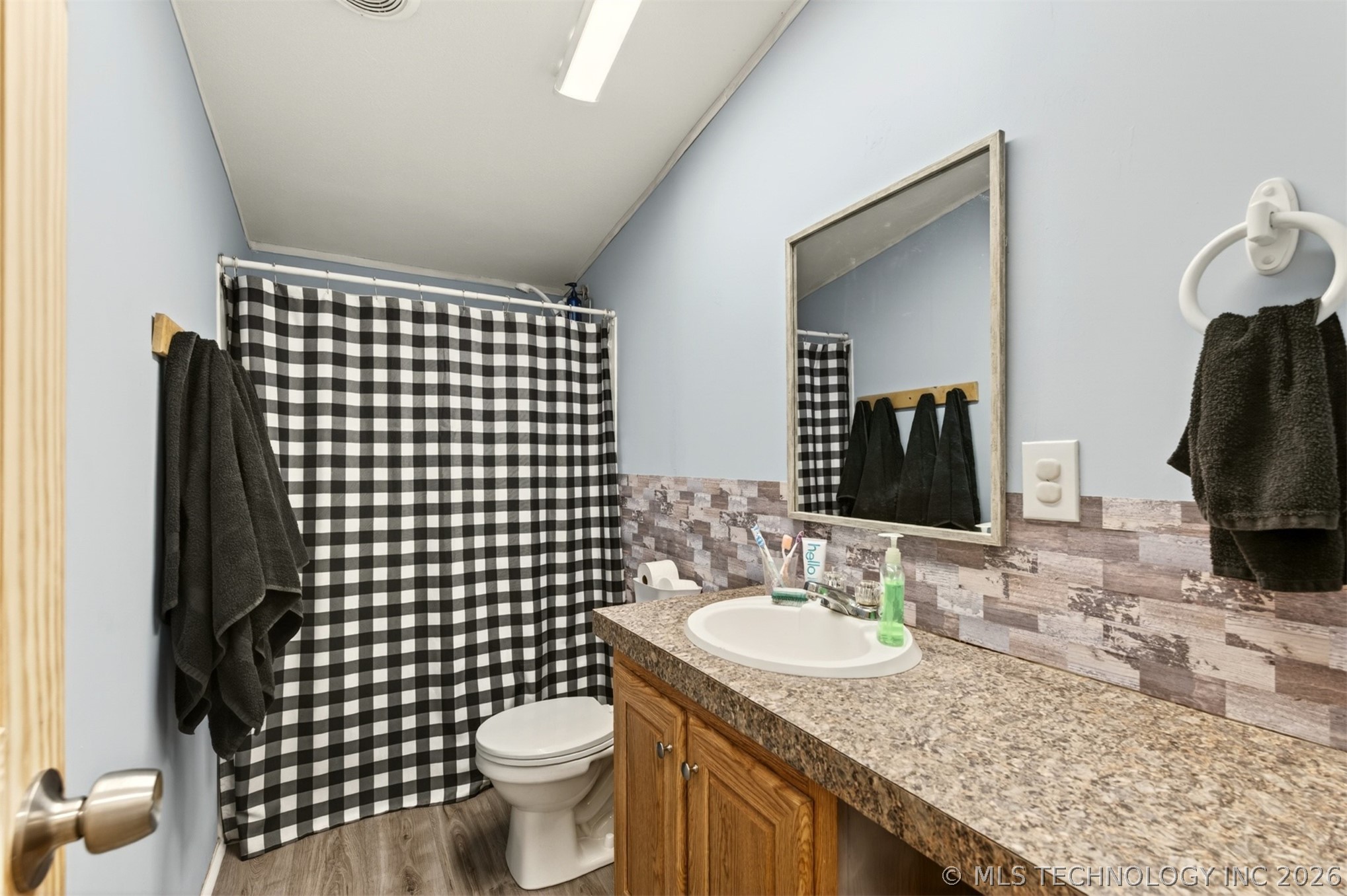 5860 W 573 Road Chouteau OK 74337