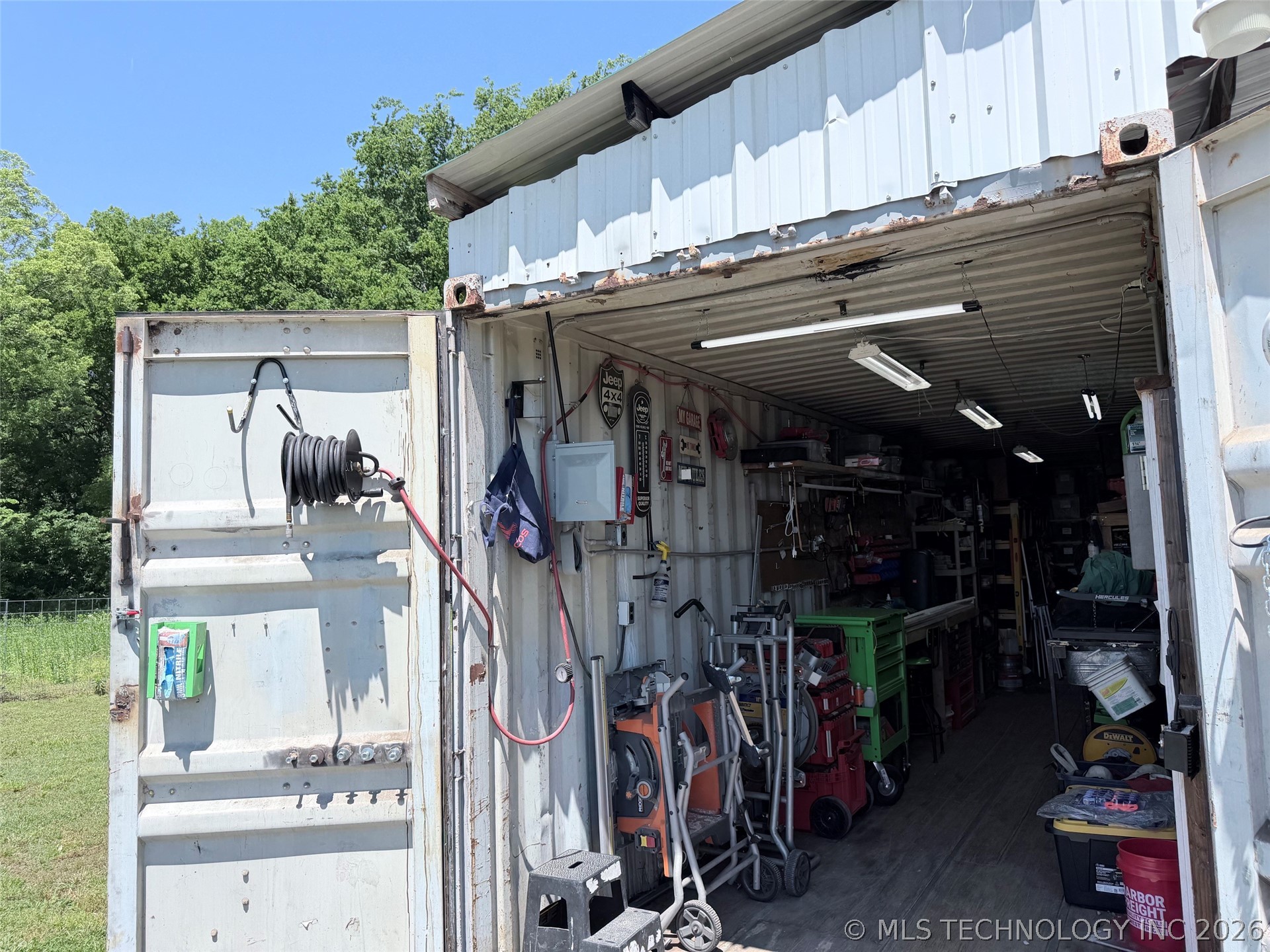 5860 W 573 Road Chouteau OK 74337