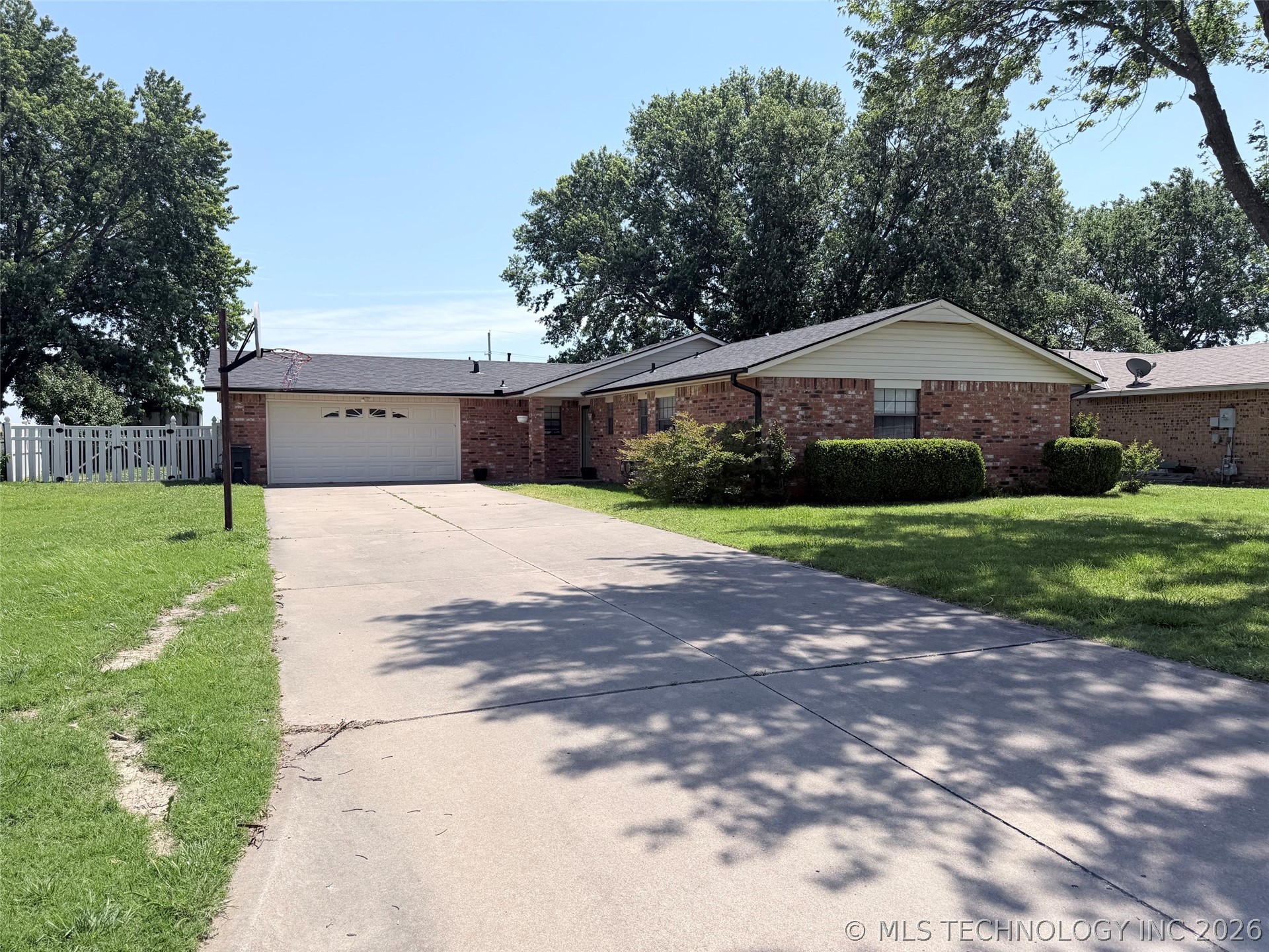 5860 W 573 Road Chouteau OK 74337