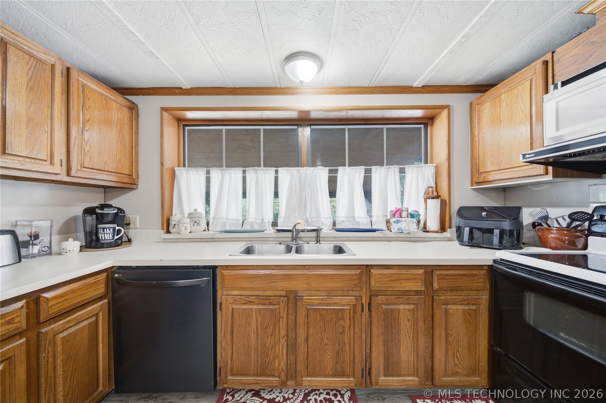 18422 W Lakewood Drive Park Hill OK 74451