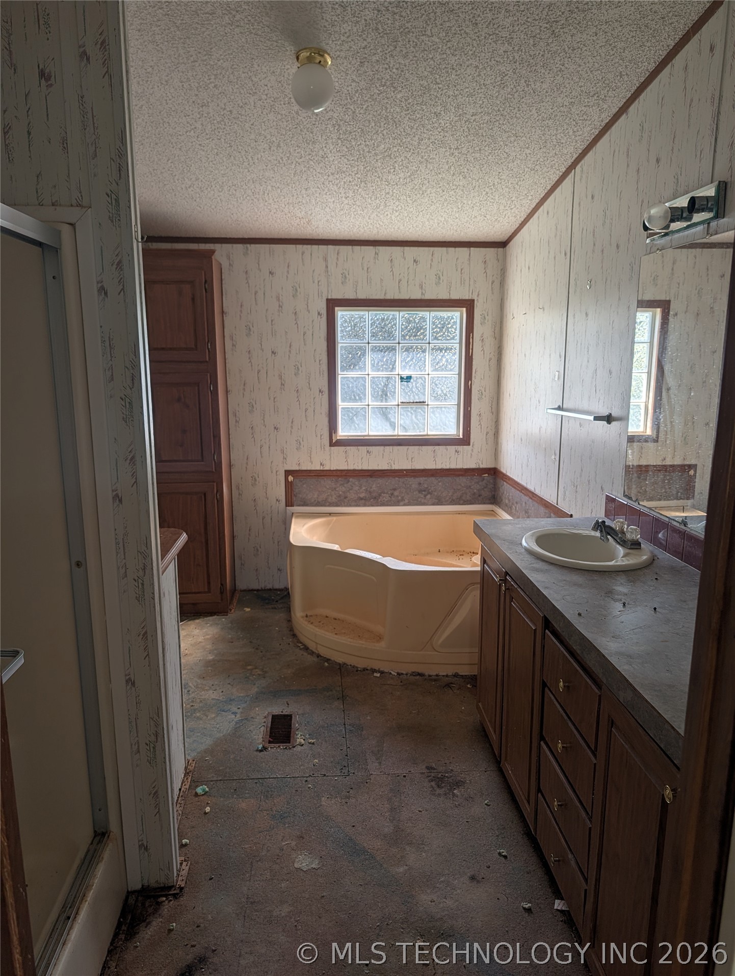 12453 Birdhouse Road Kingston OK 73439