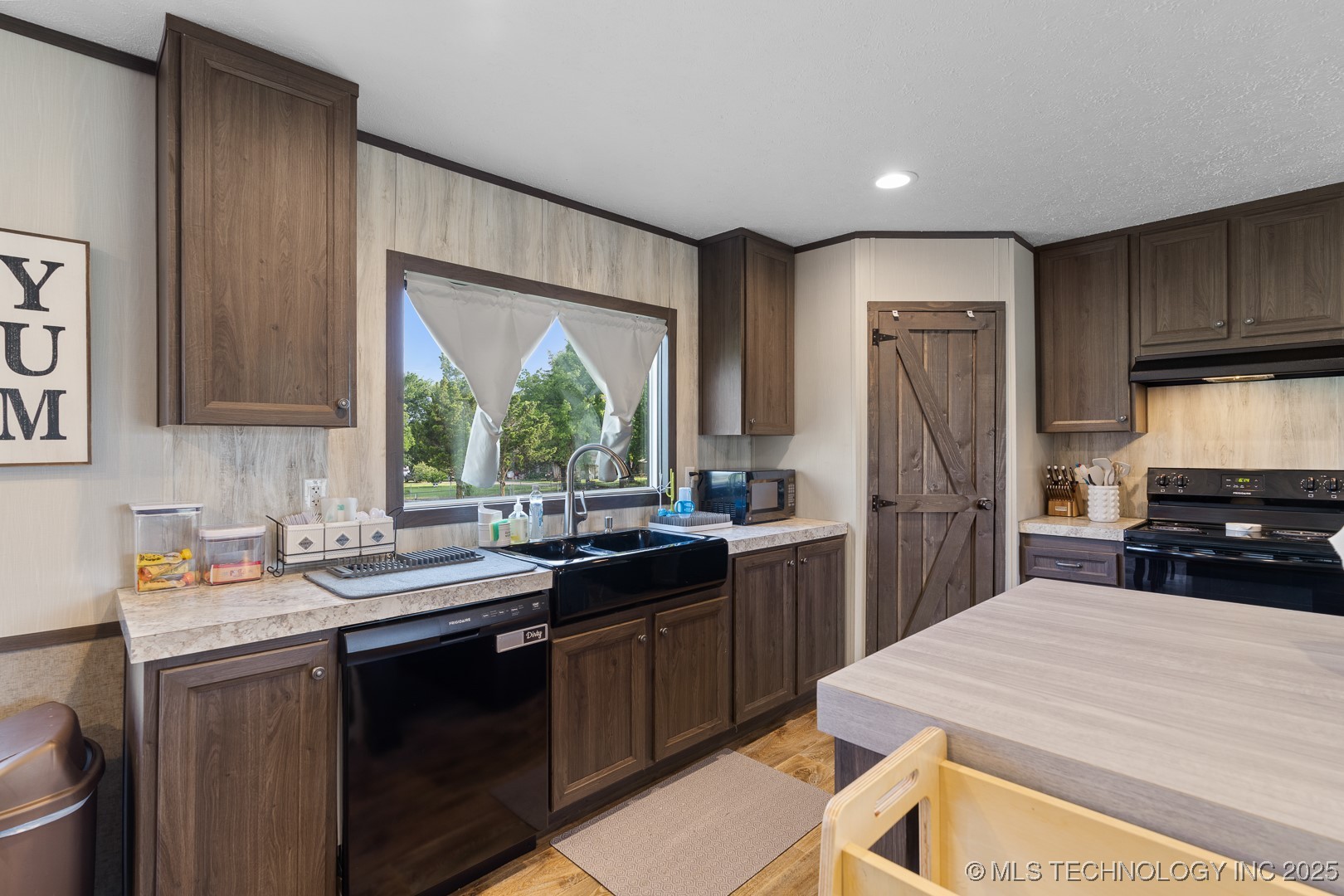 5941 Feather Street Kingston OK 73439