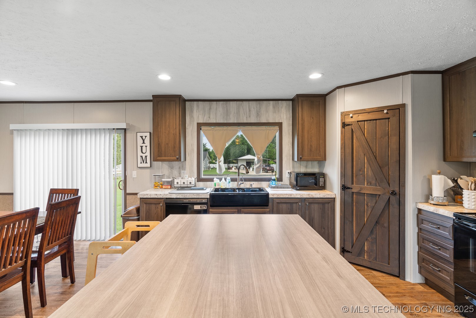 5941 Feather Street Kingston OK 73439