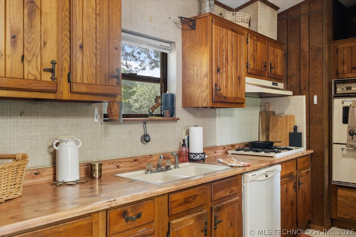 103688 S 4090 Road Henryetta OK 74437