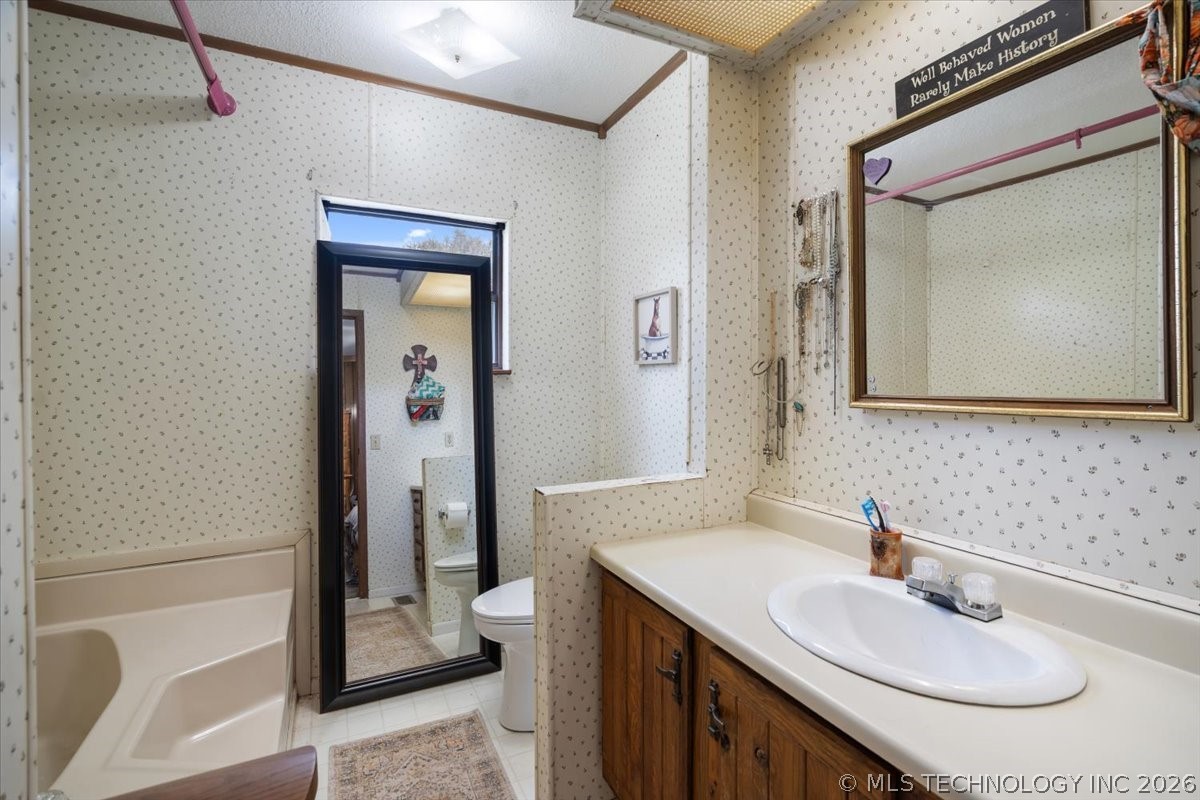 103688 S 4090 Road Henryetta OK 74437