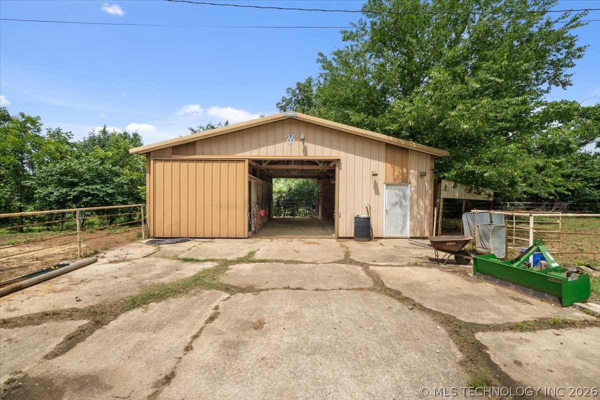 103688 S 4090 Road Henryetta OK 74437