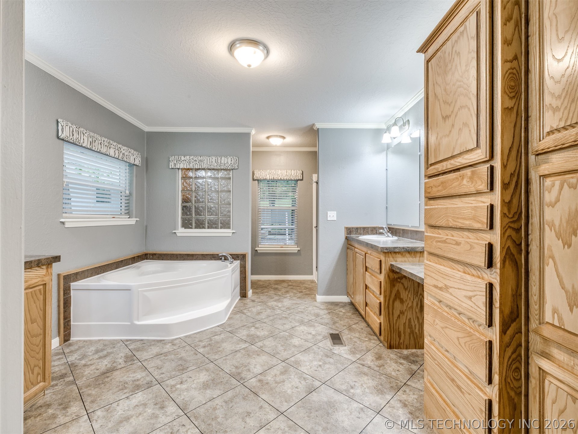 94 W Highland Drive Sand Springs OK 74063