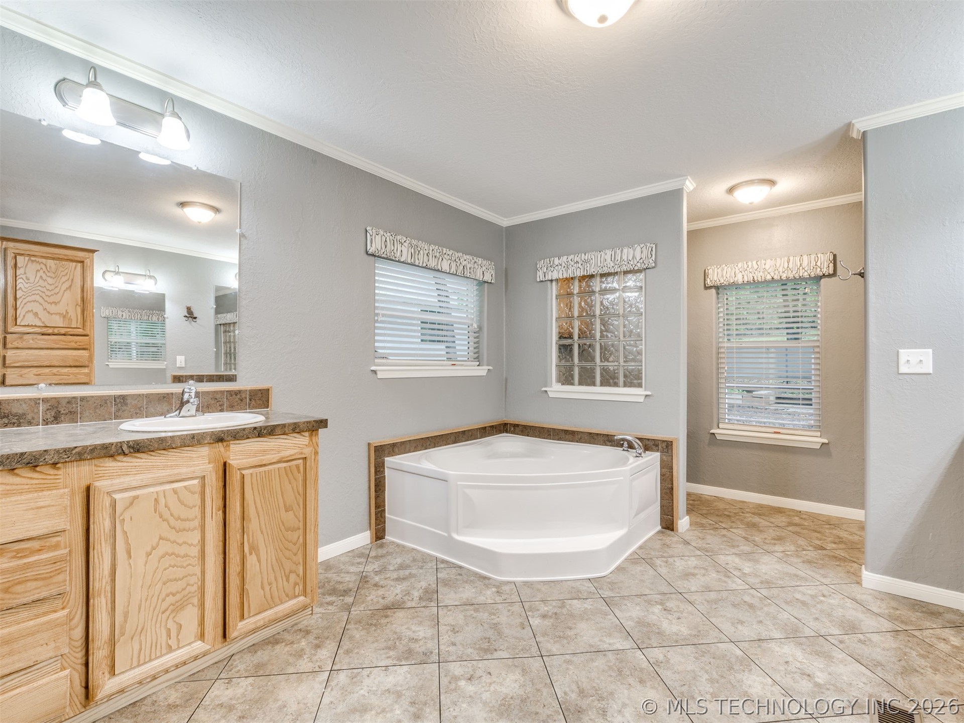 94 W Highland Drive Sand Springs OK 74063