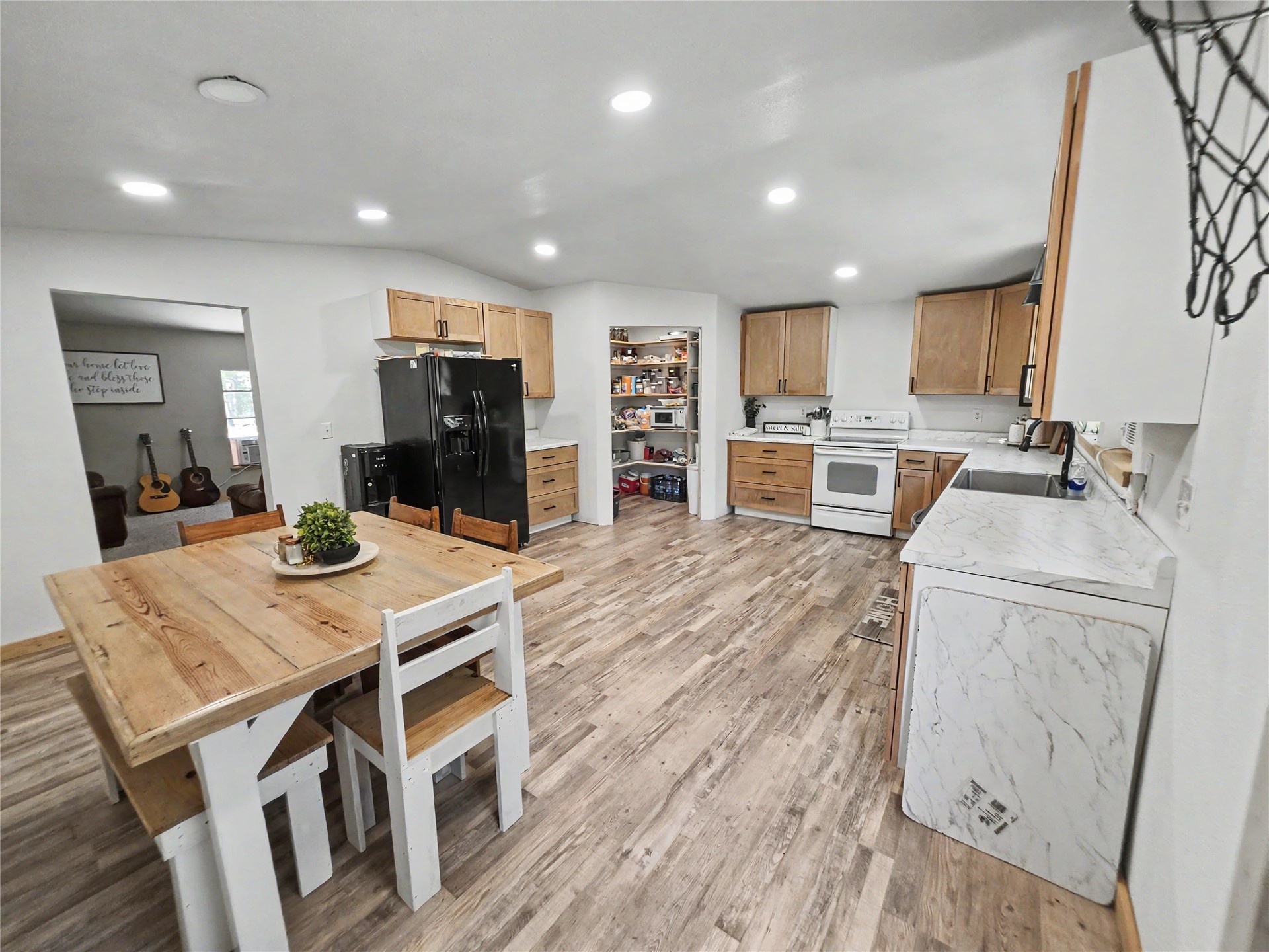 23884 E 808 Road Welling OK 74471