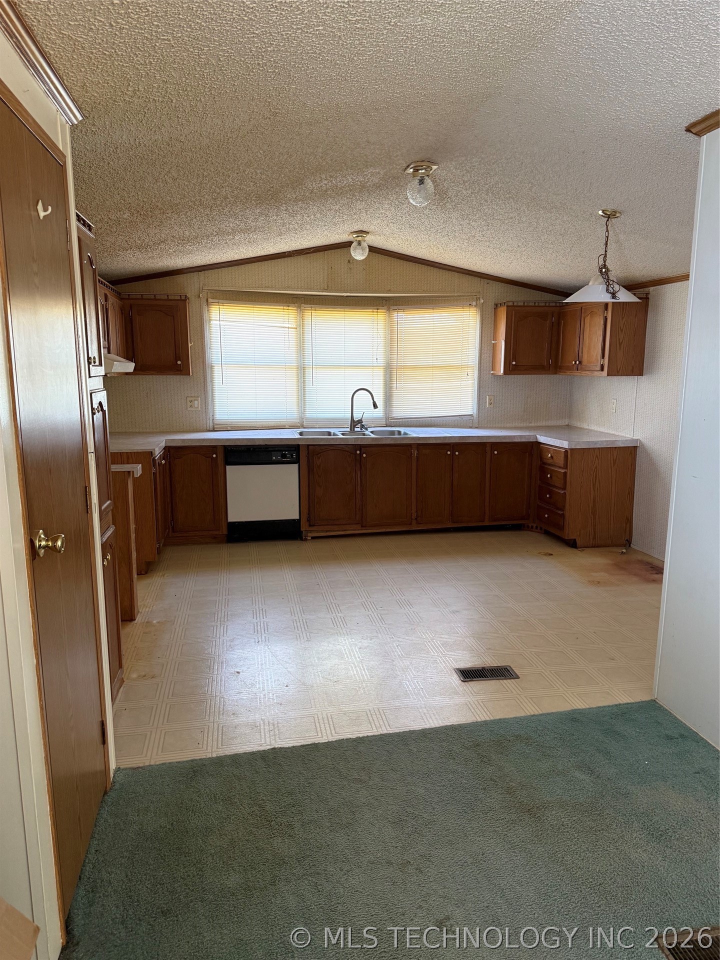 609 S Mullins Avenue Hominy OK 74035