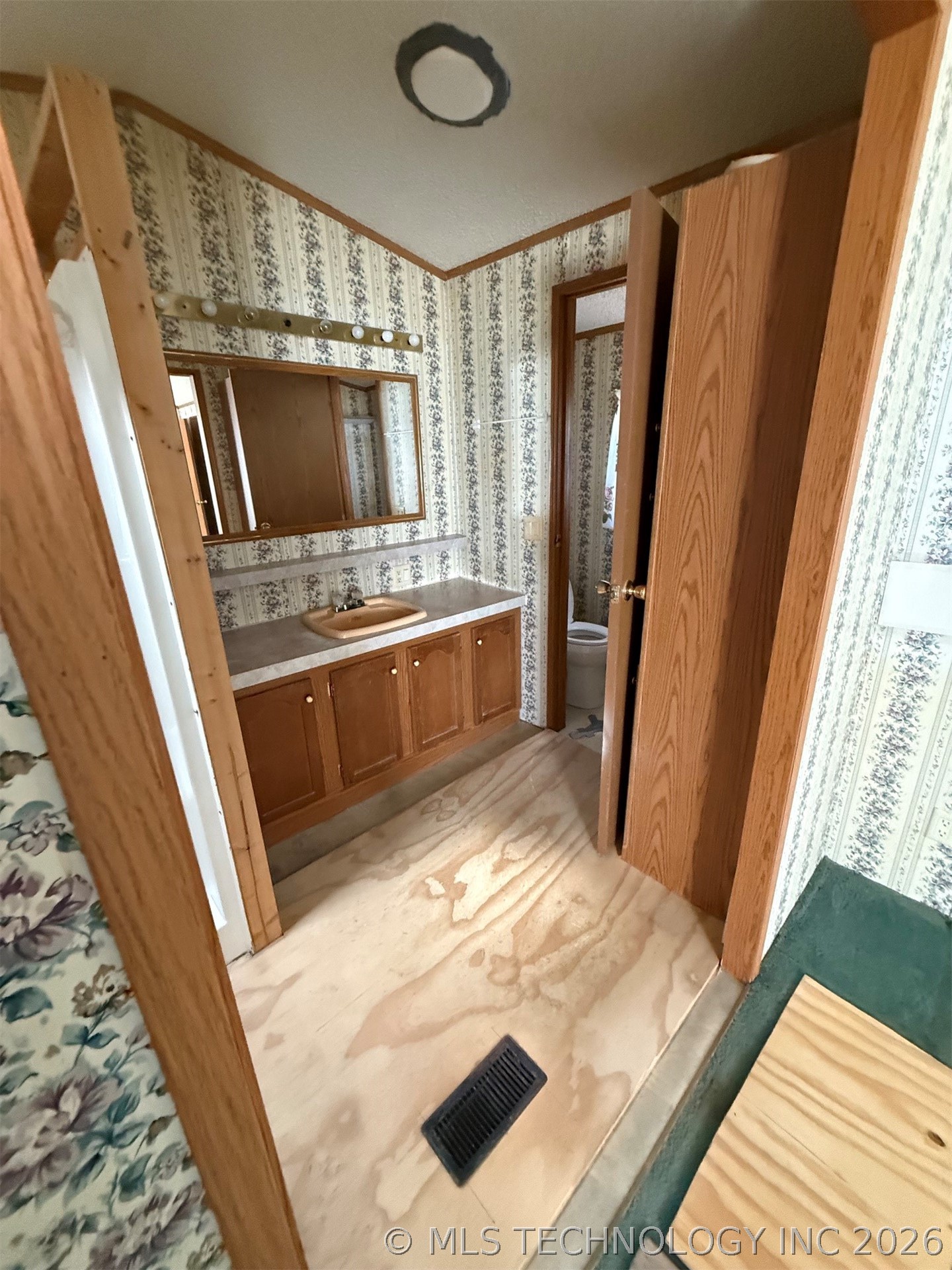 609 S Mullins Avenue Hominy OK 74035