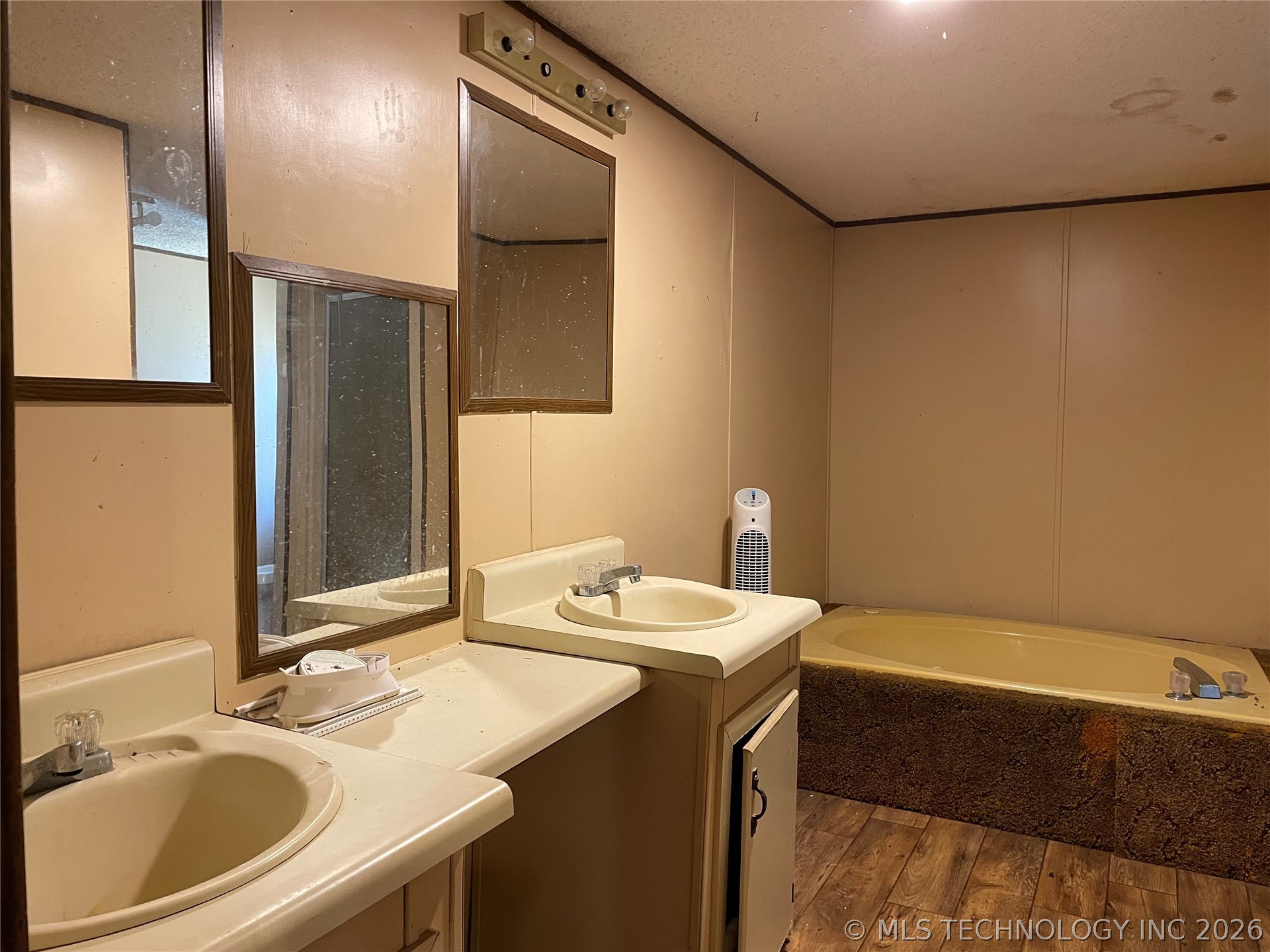 32350 S 559 Road Cookson OK 74427