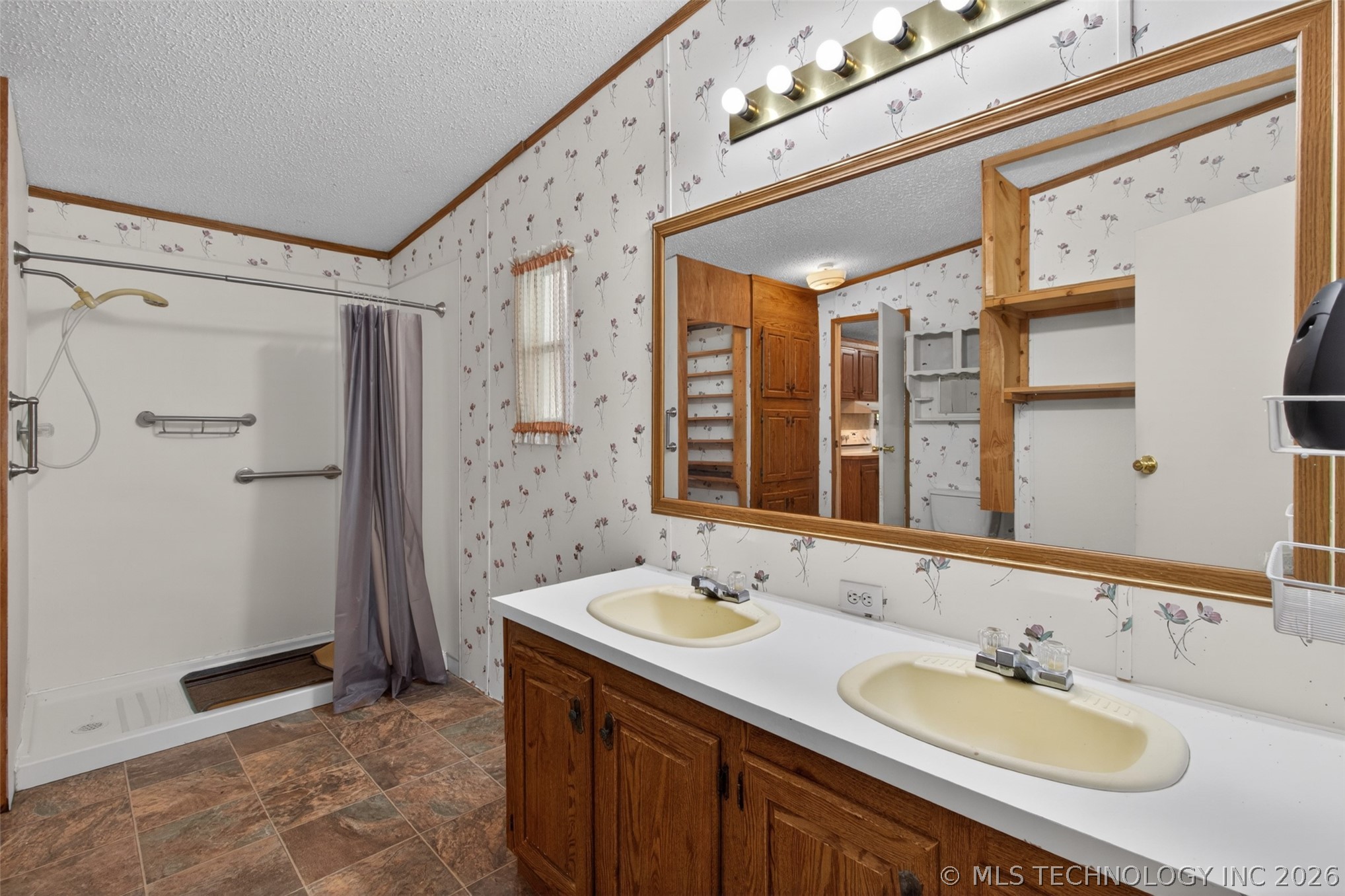 3152 E 4675 Road Adair OK 74330