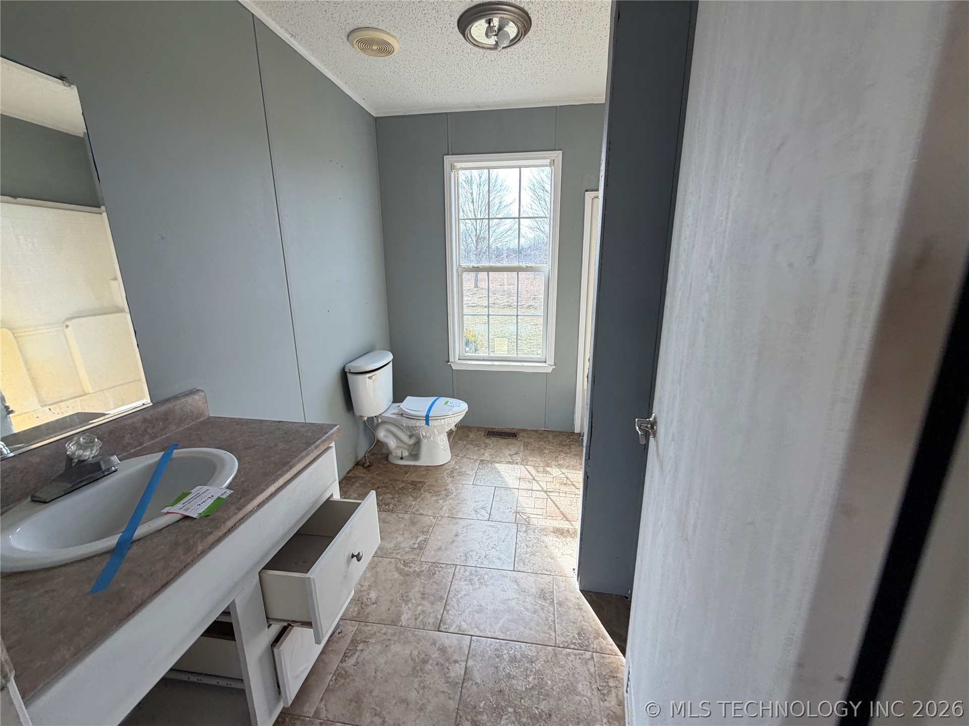 69251 E 290 Grove OK 74344
