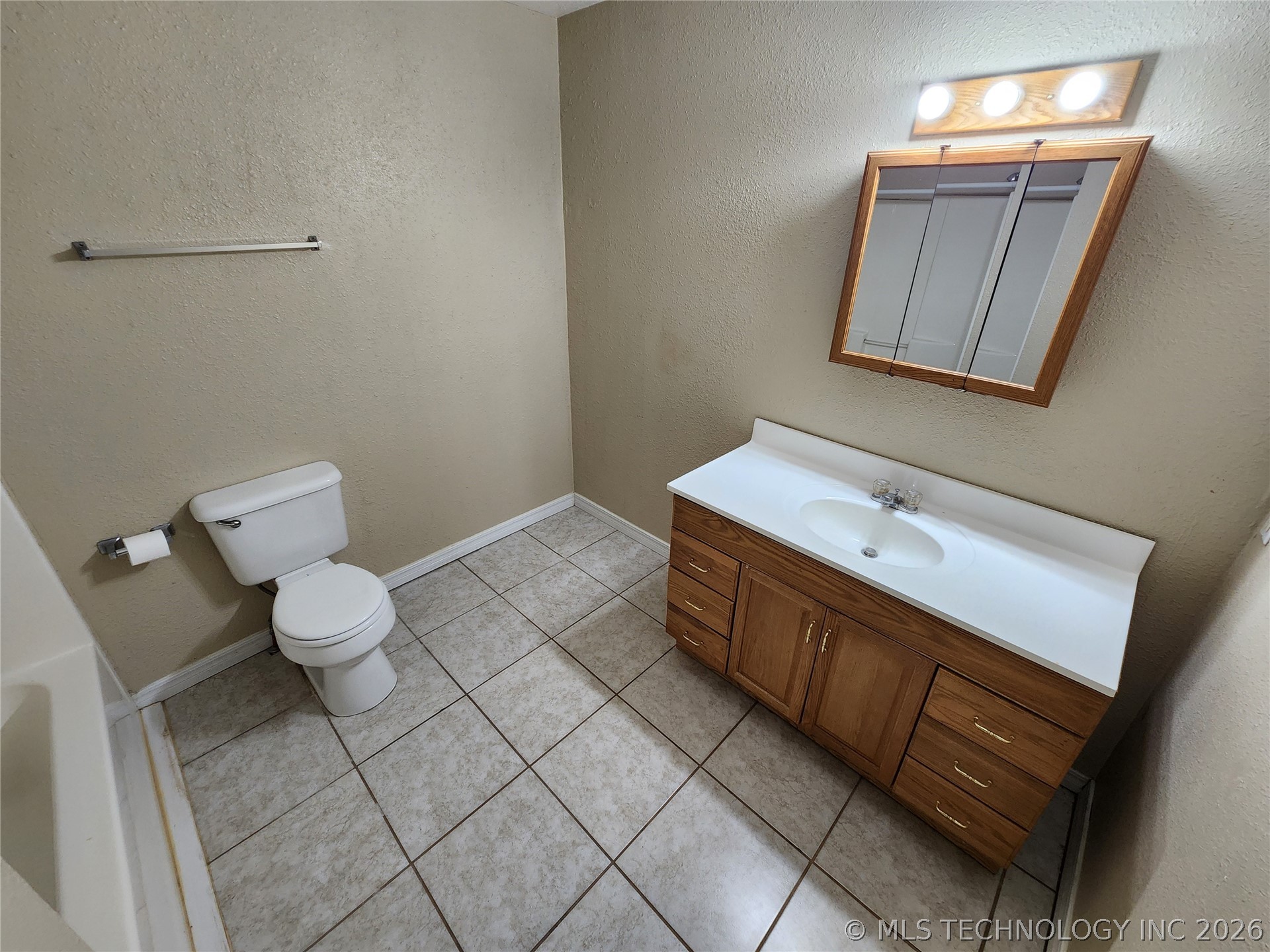 218 E 14th Ada OK 74820