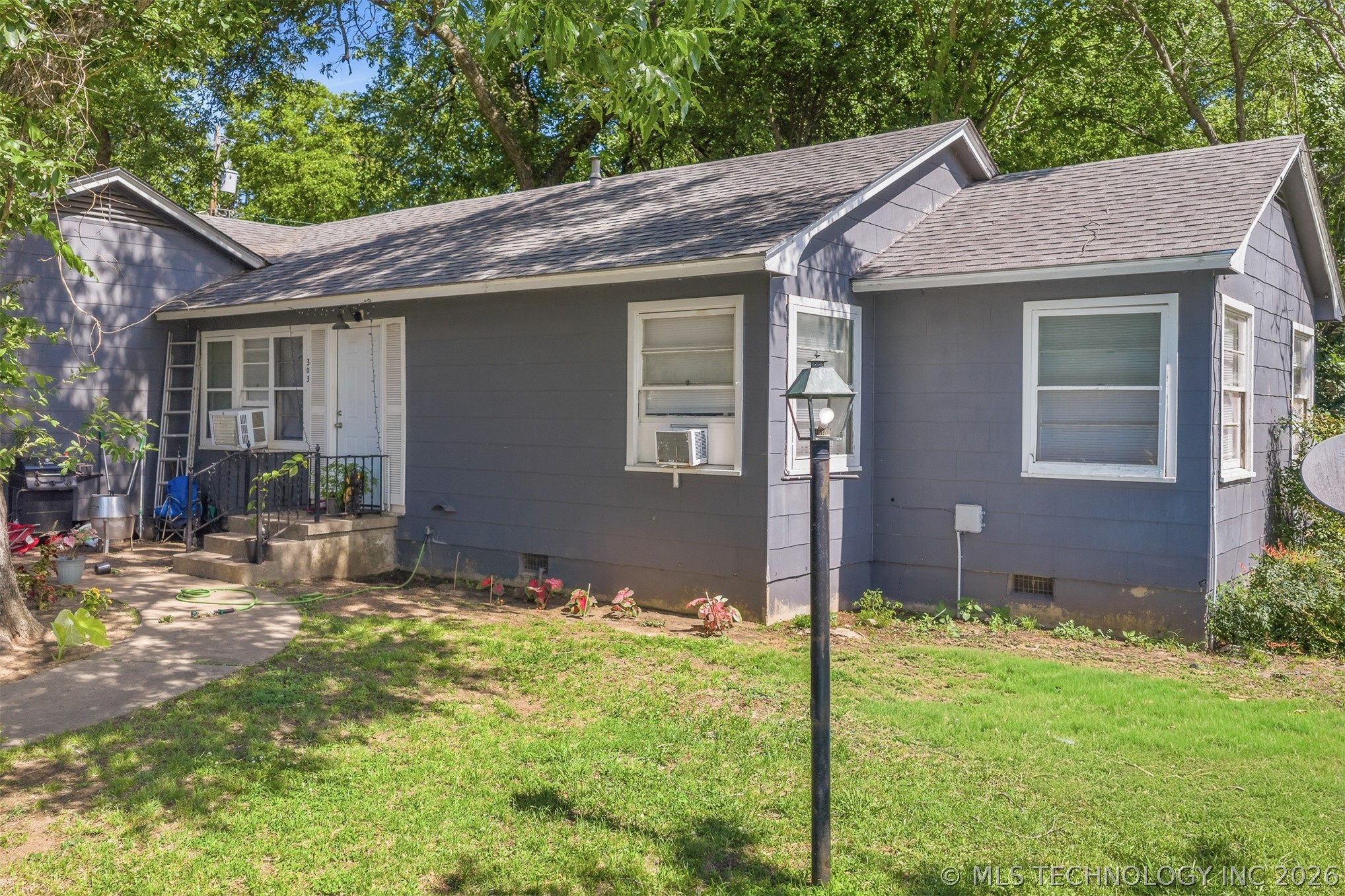 303 10th NW Ardmore OK 73401