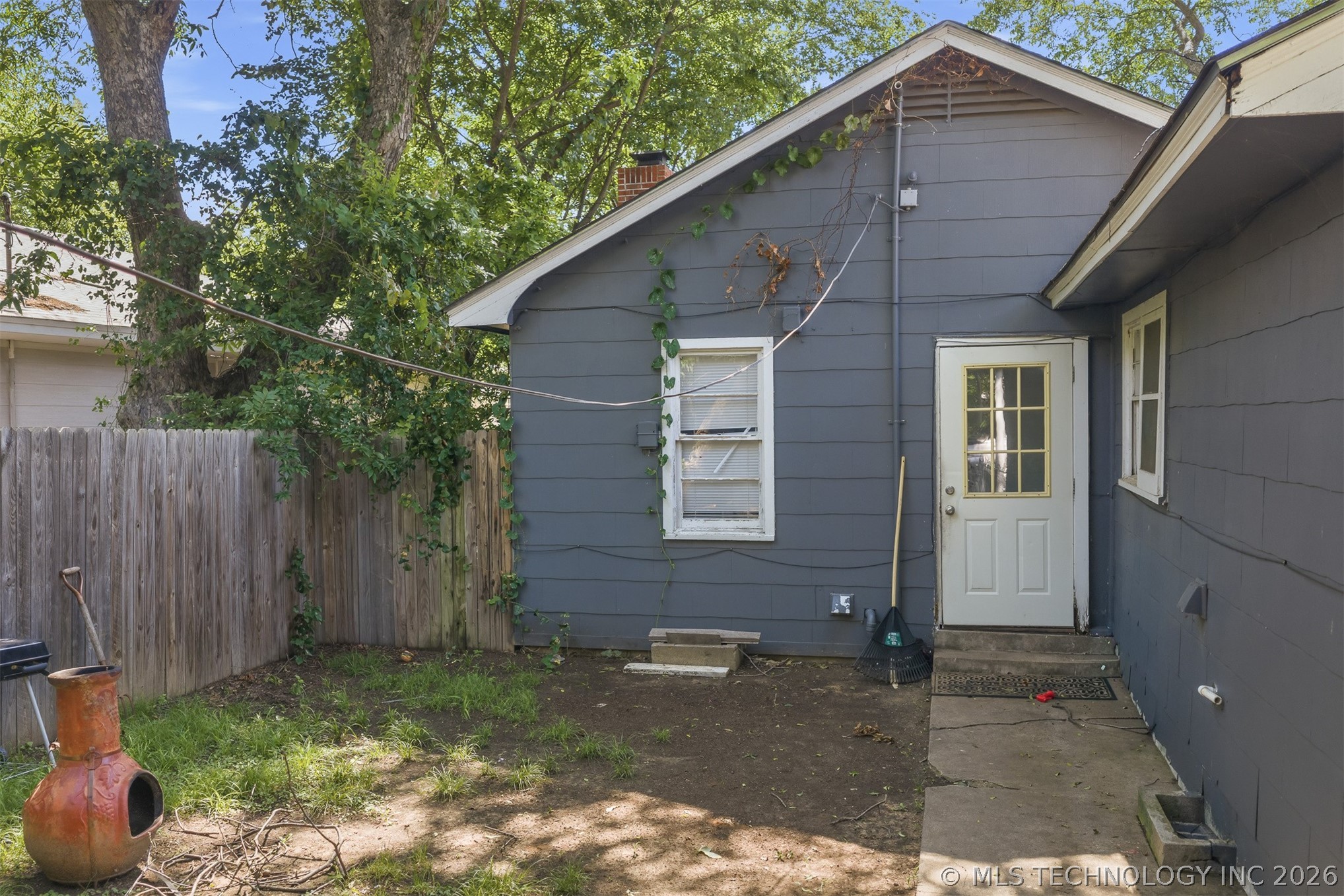 303 10th NW Ardmore OK 73401