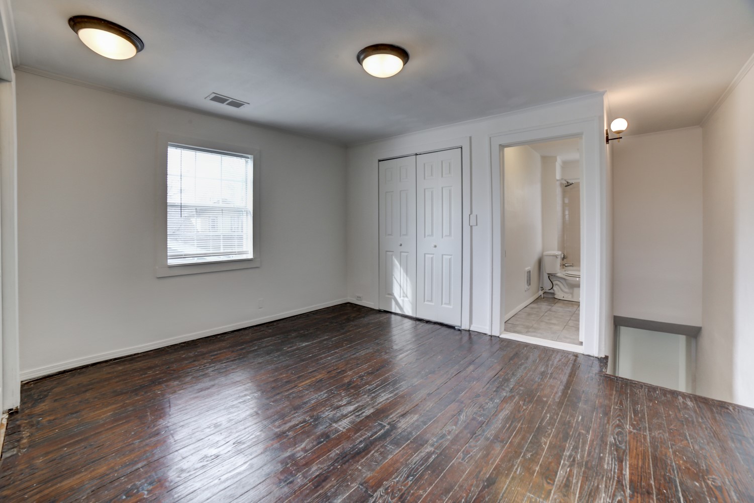 2009 E 2nd Street Tulsa OK 74104