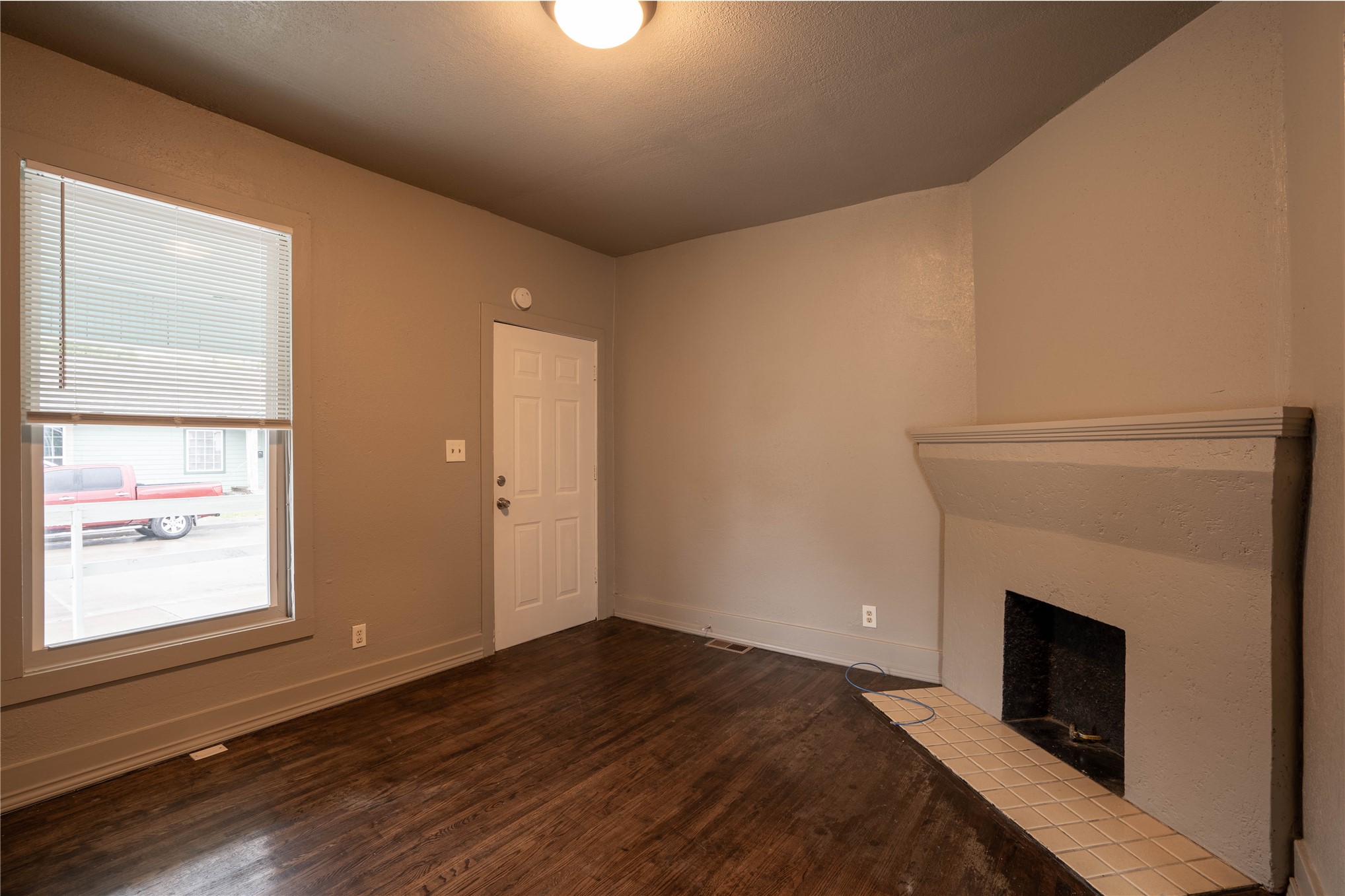 2009 E 2nd Street Tulsa OK 74104
