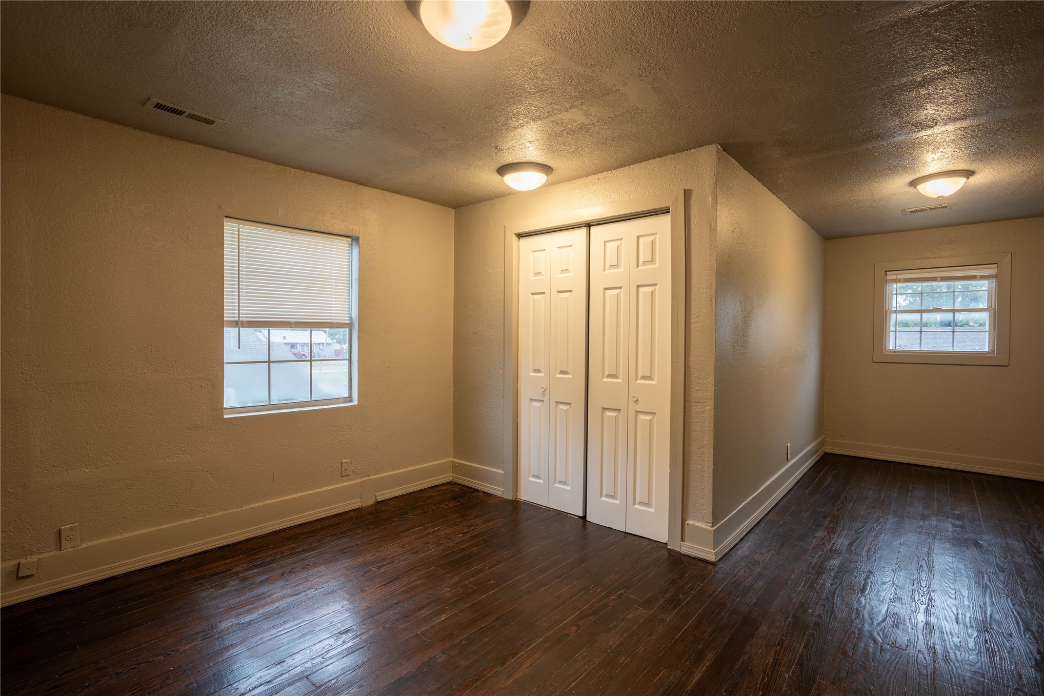 2009 E 2nd Street Tulsa OK 74104