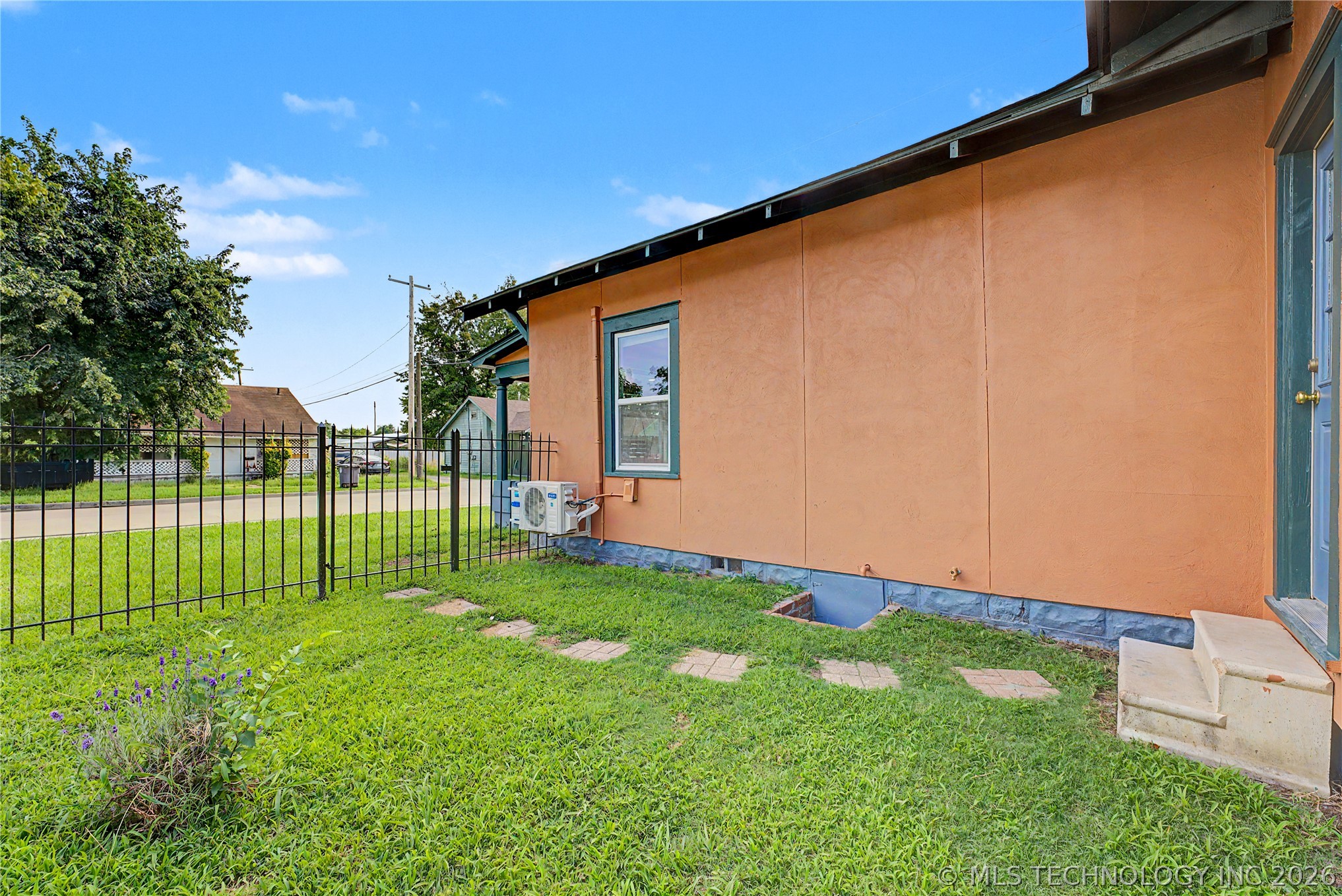 2015 E 2nd Street Tulsa OK 74104