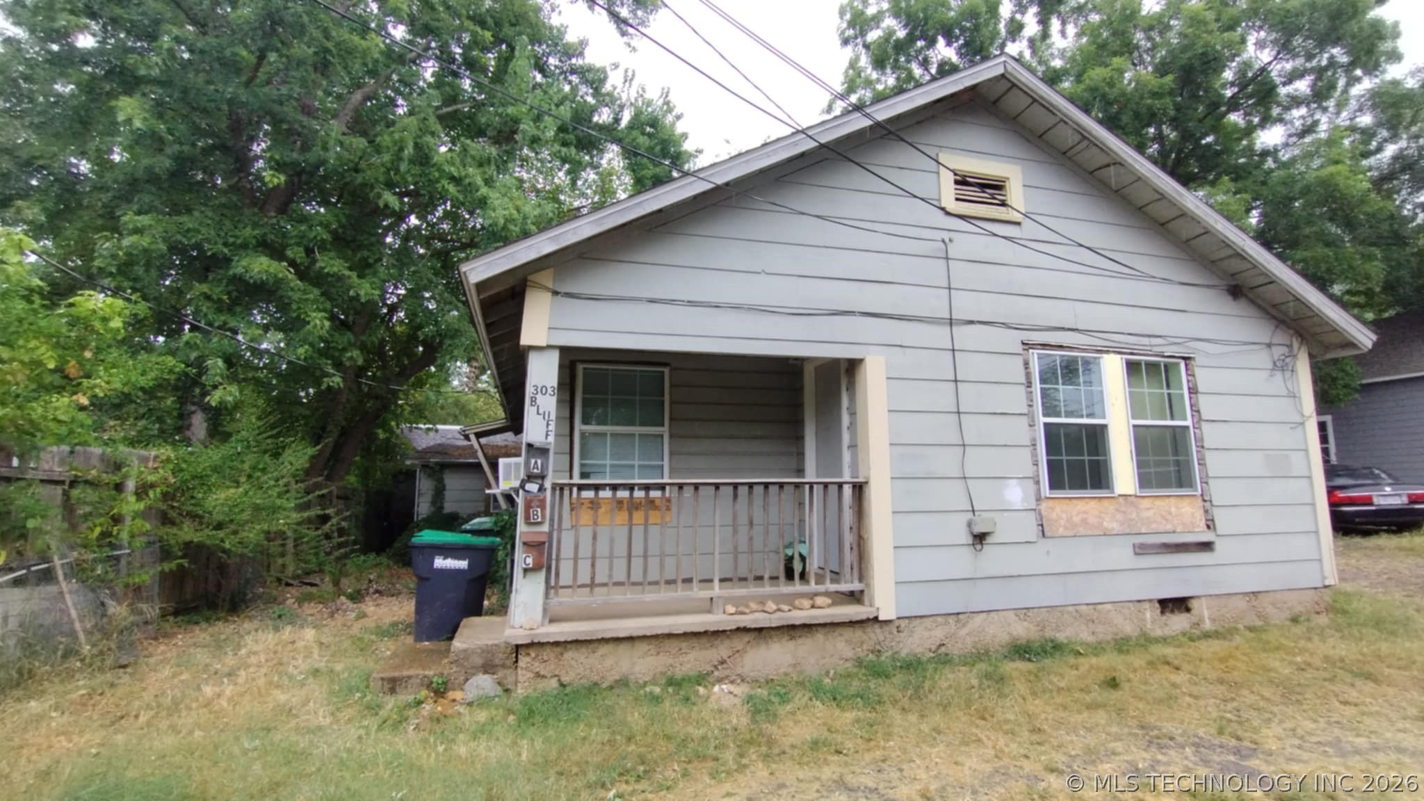 303 S Bluff Tahlequah OK 74464