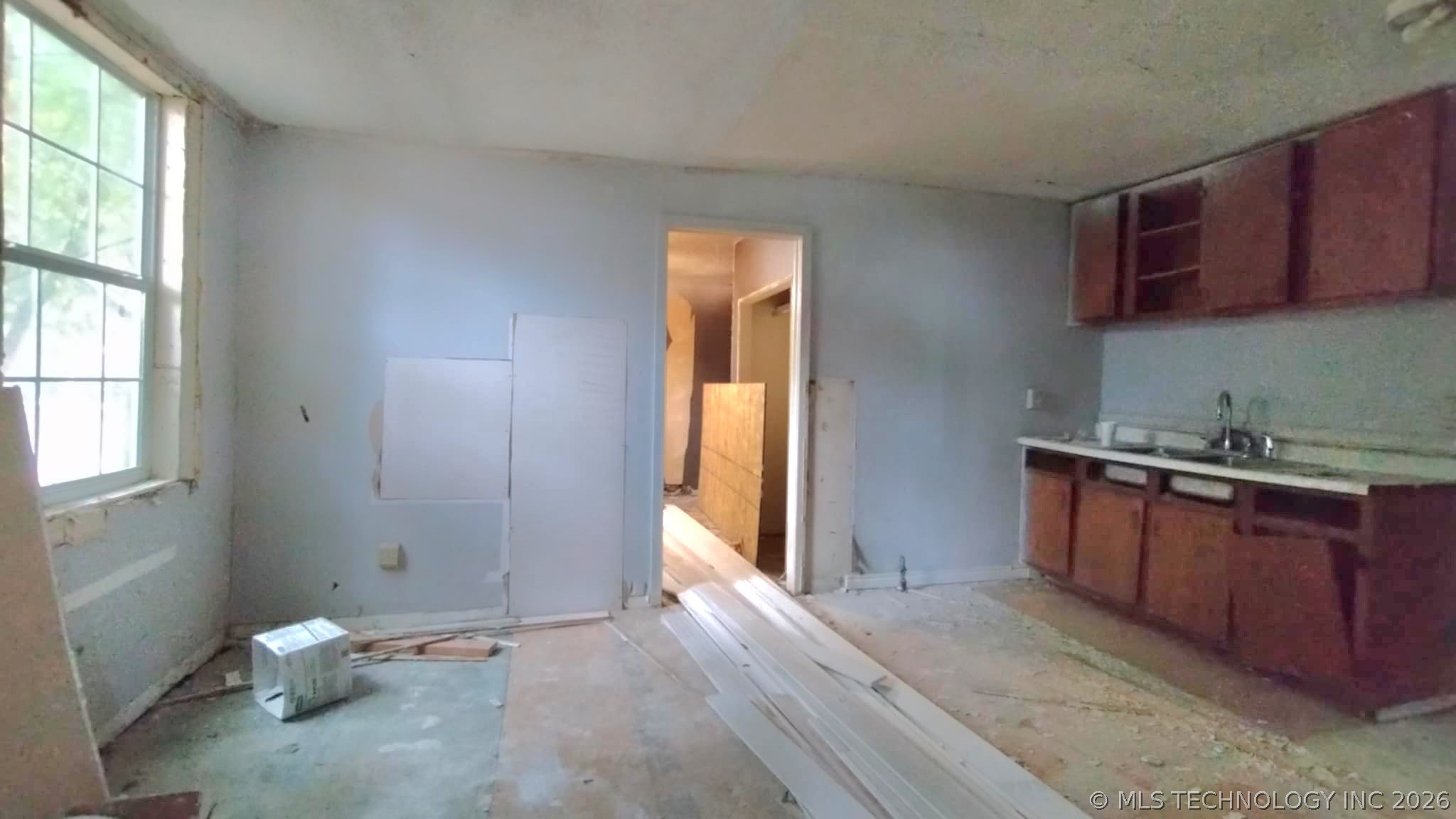 303 S Bluff Tahlequah OK 74464