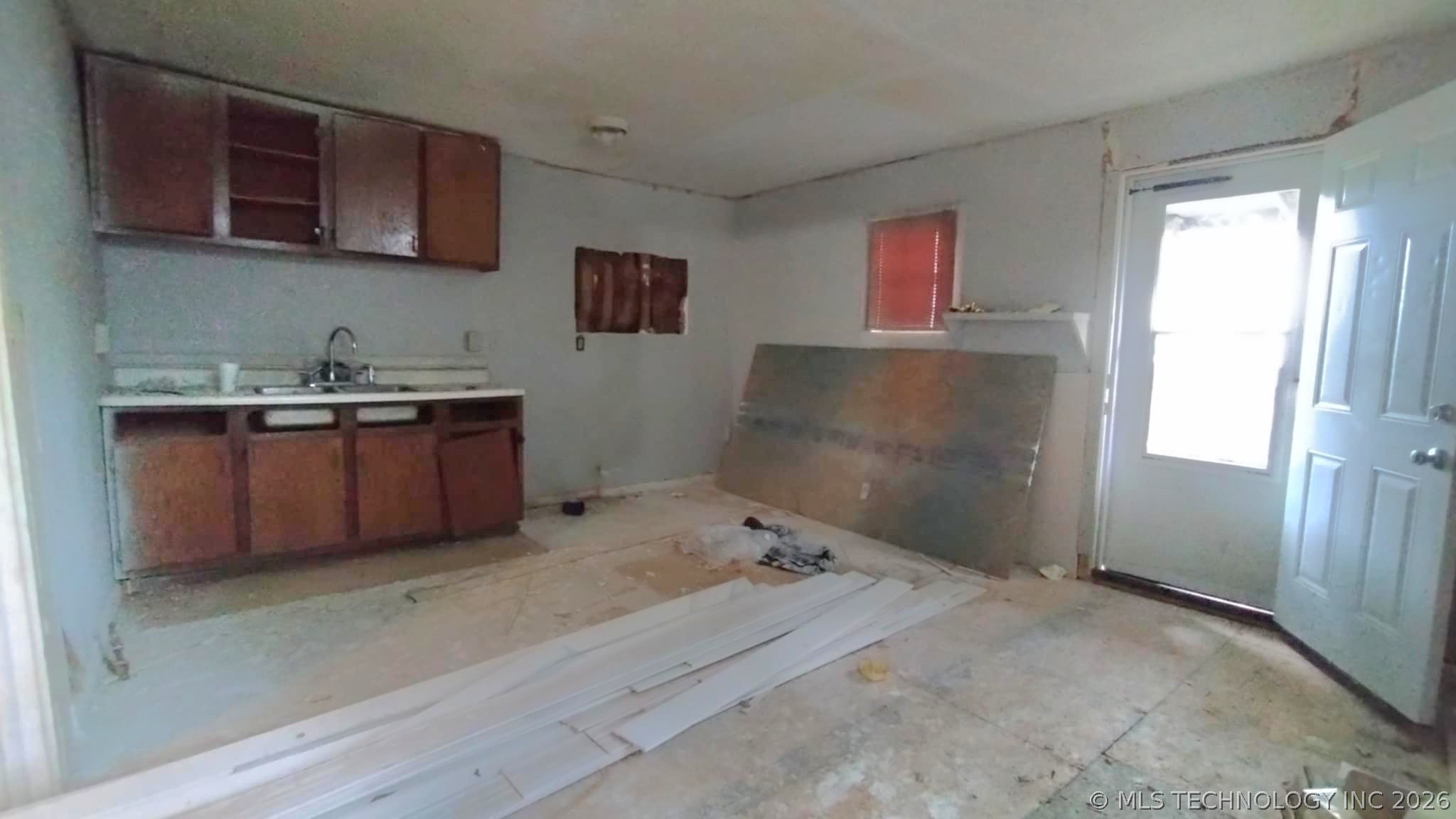 303 S Bluff Tahlequah OK 74464