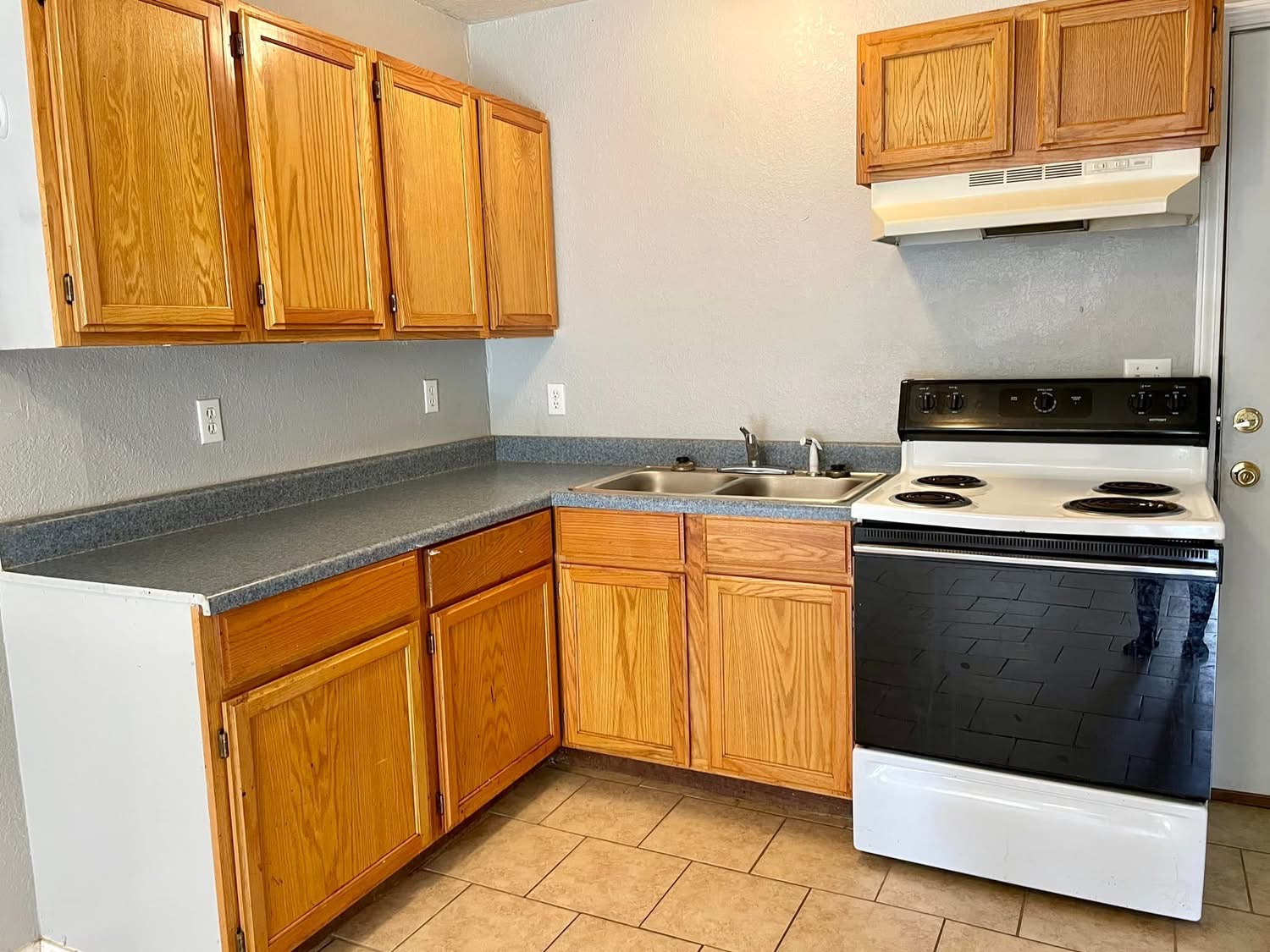 312 S B Davis OK 73030