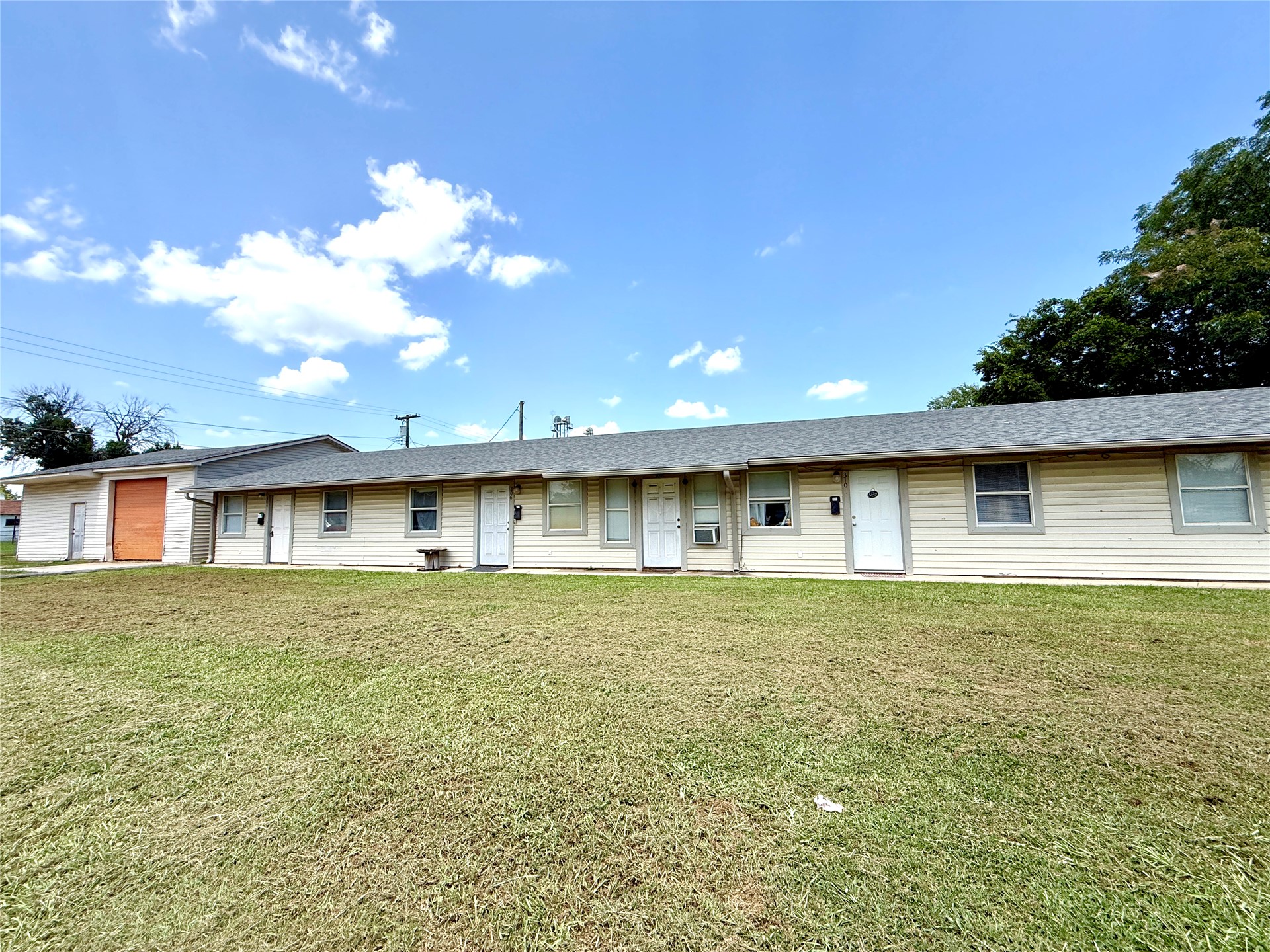 312 S B Davis OK 73030