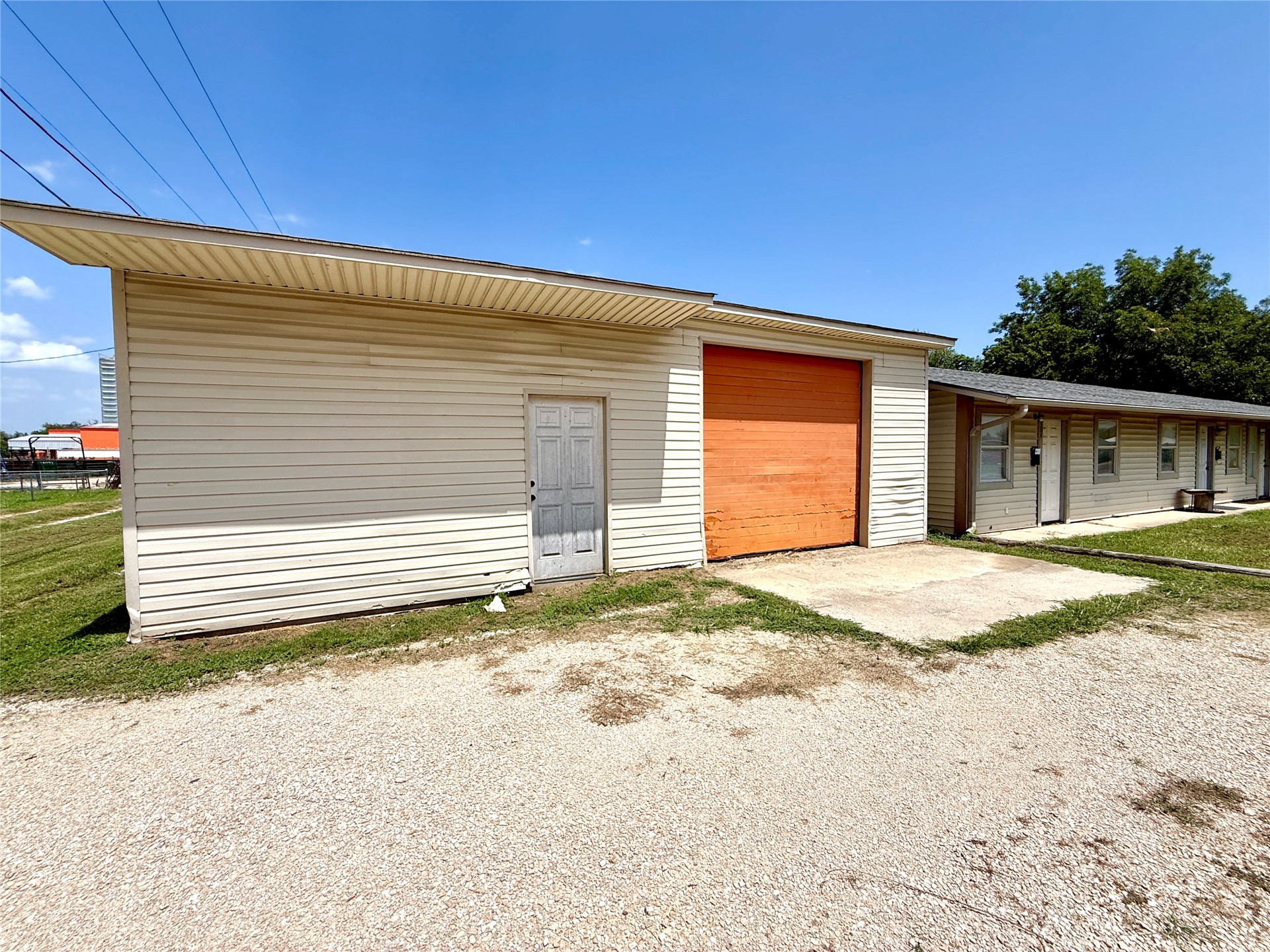312 S B Davis OK 73030