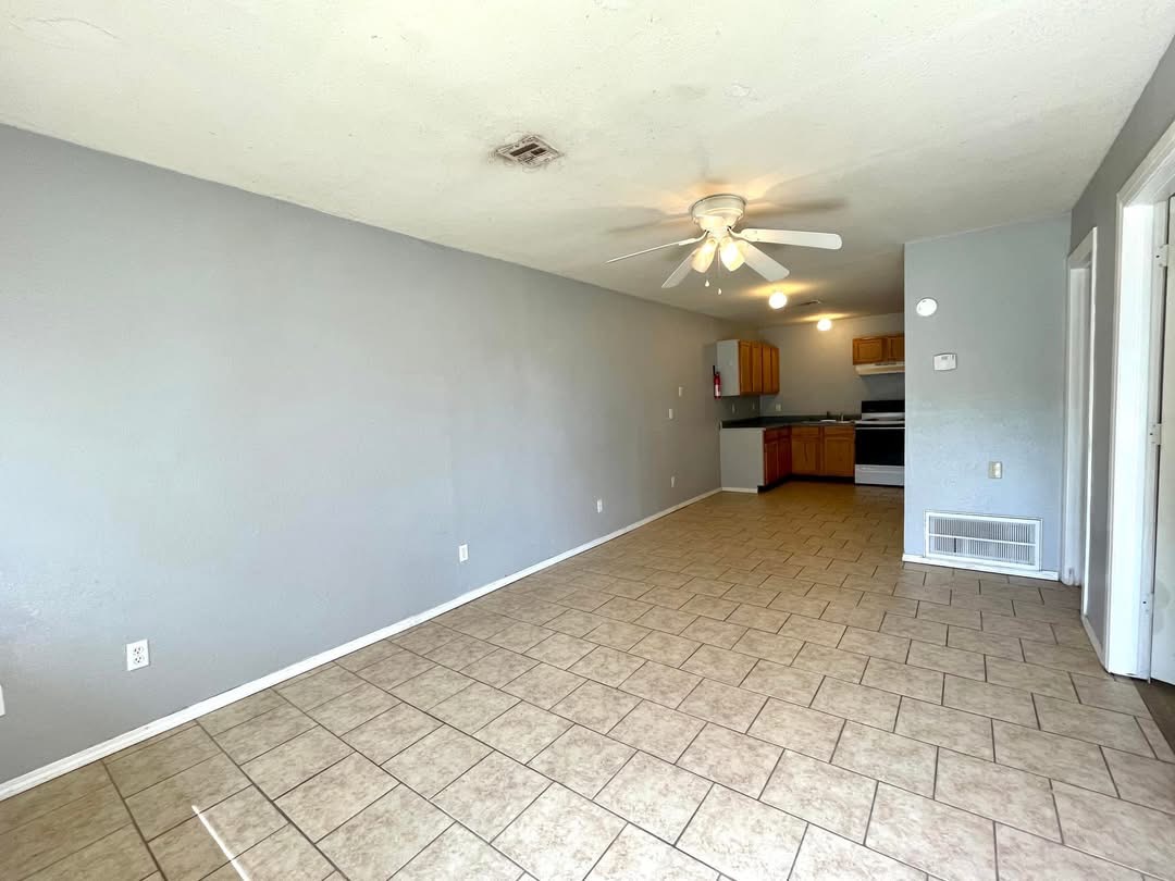 312 S B Davis OK 73030