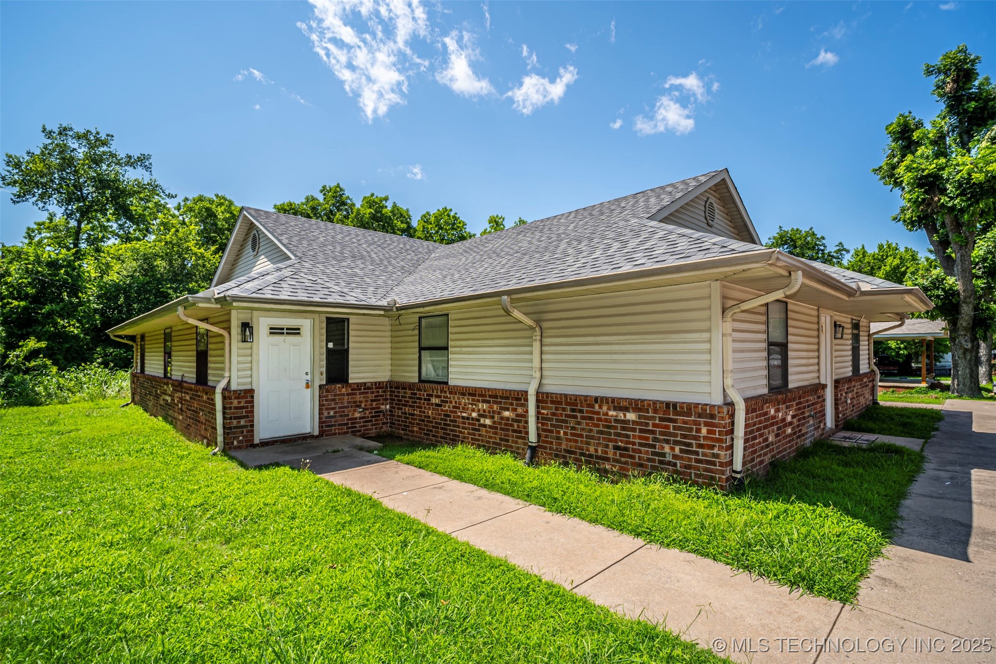 204 S 11th Madill OK 73446