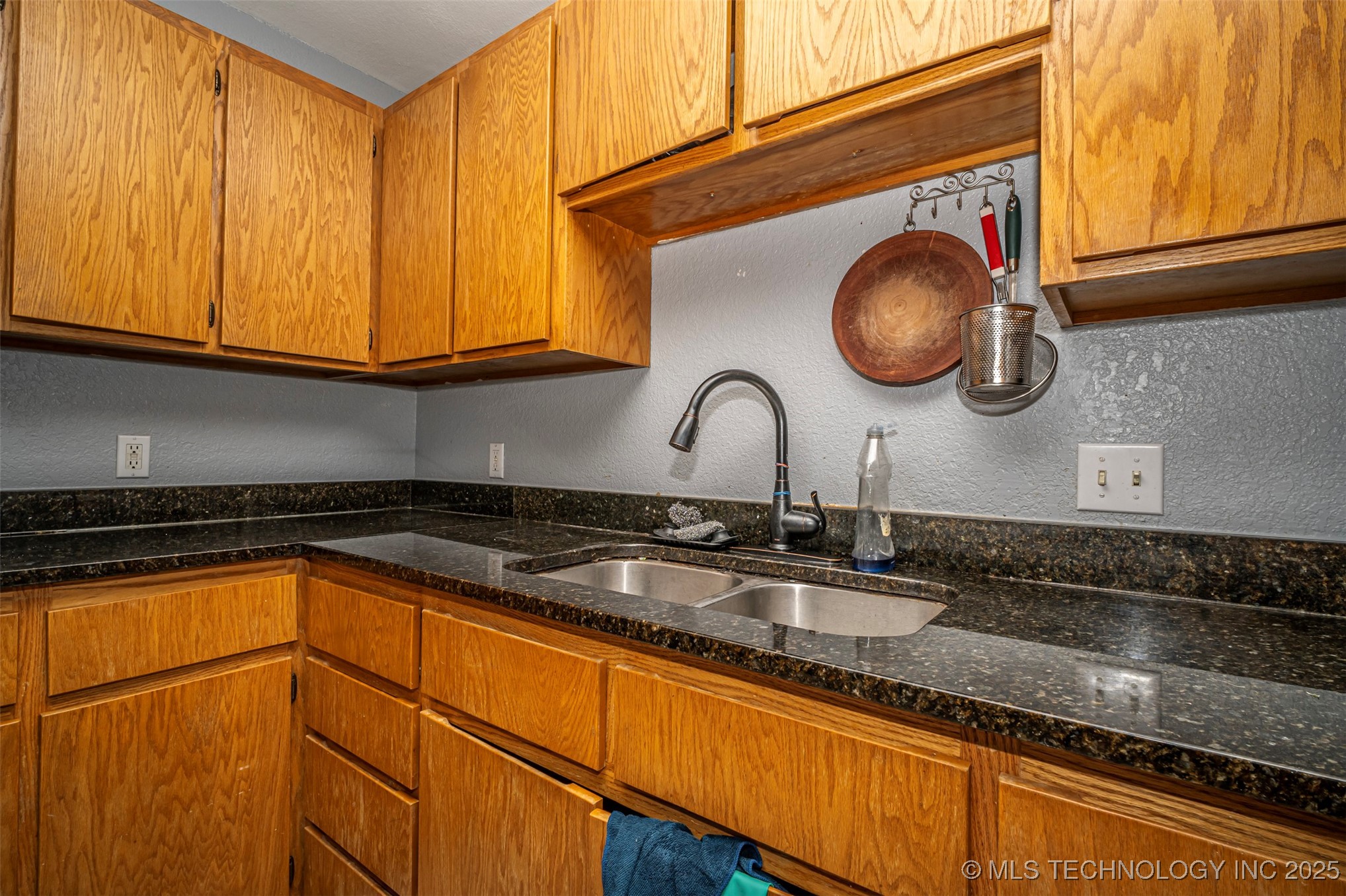 204 S 11th Madill OK 73446