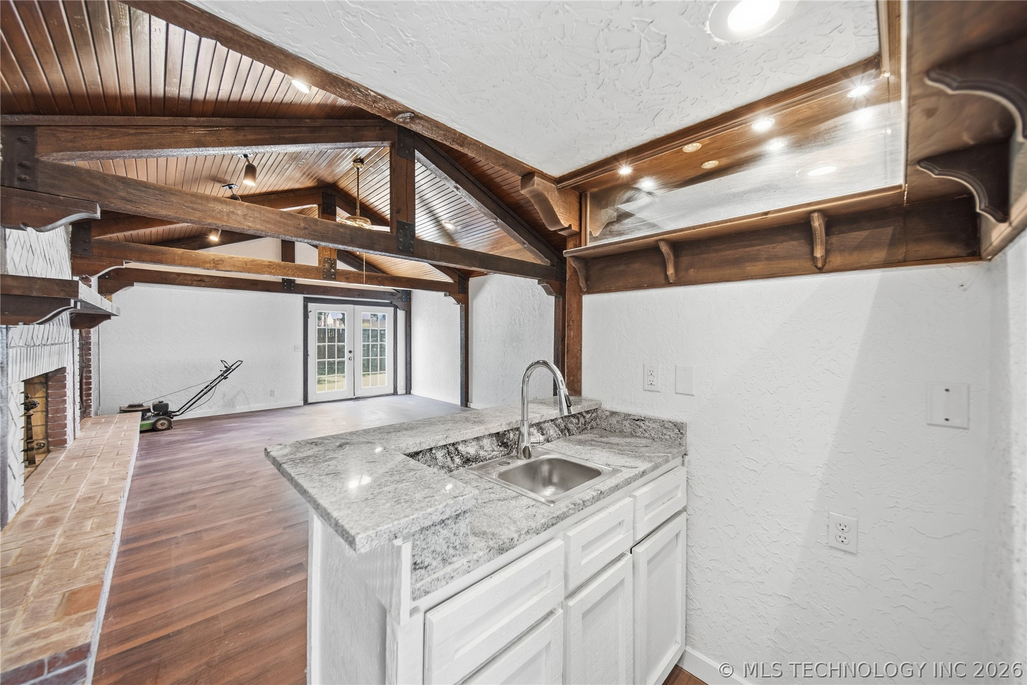 3928 E 60th Place Tulsa OK 74135