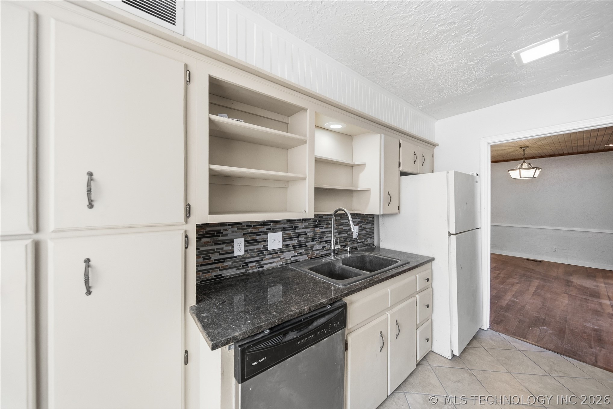 3928 E 60th Place Tulsa OK 74135