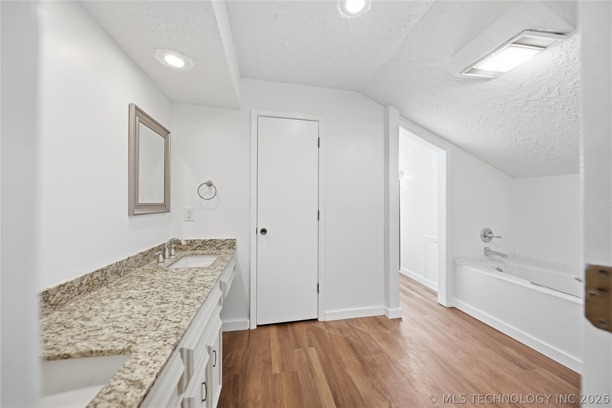 3928 E 60th Place Tulsa OK 74135