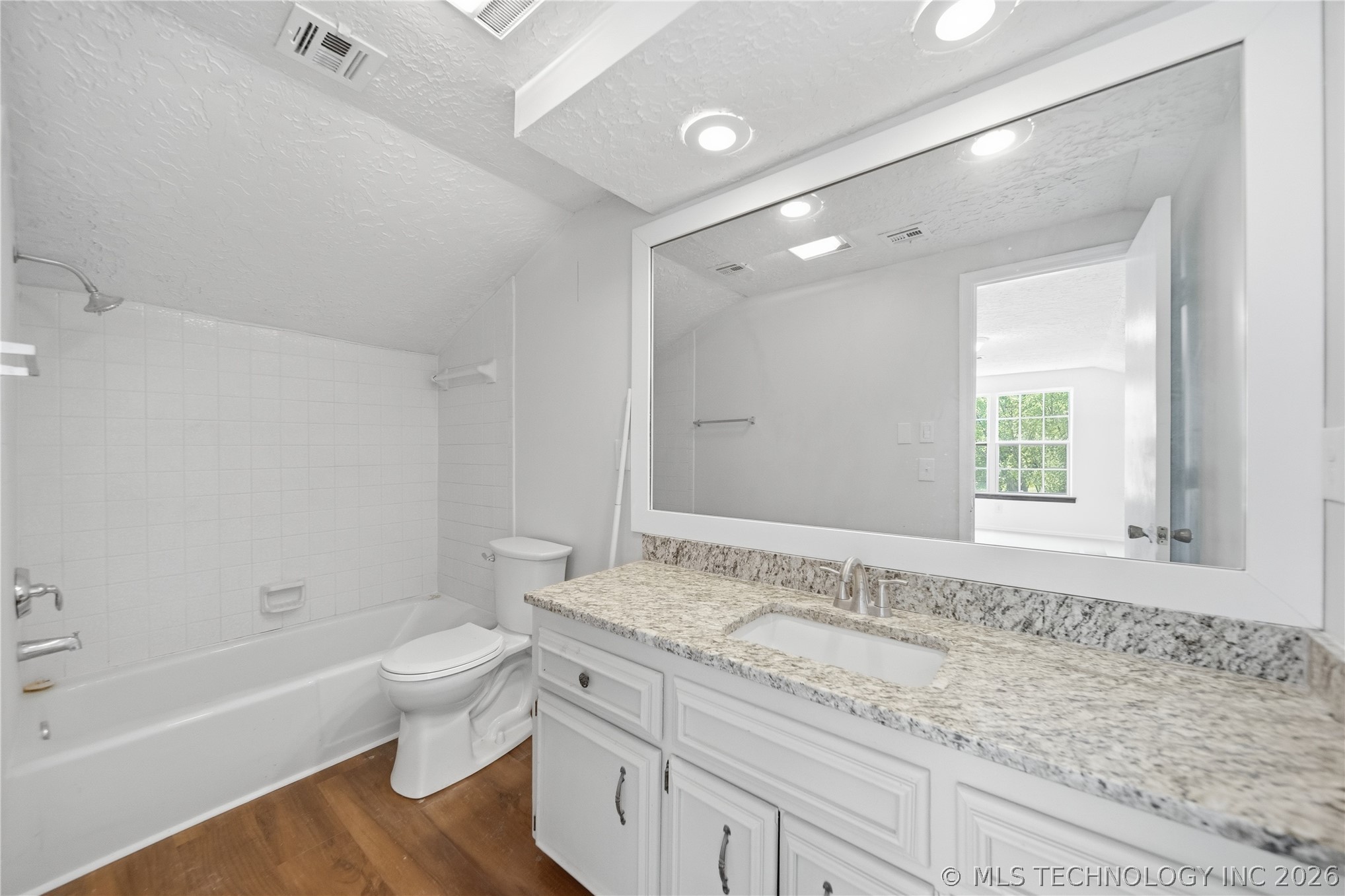 3928 E 60th Place Tulsa OK 74135