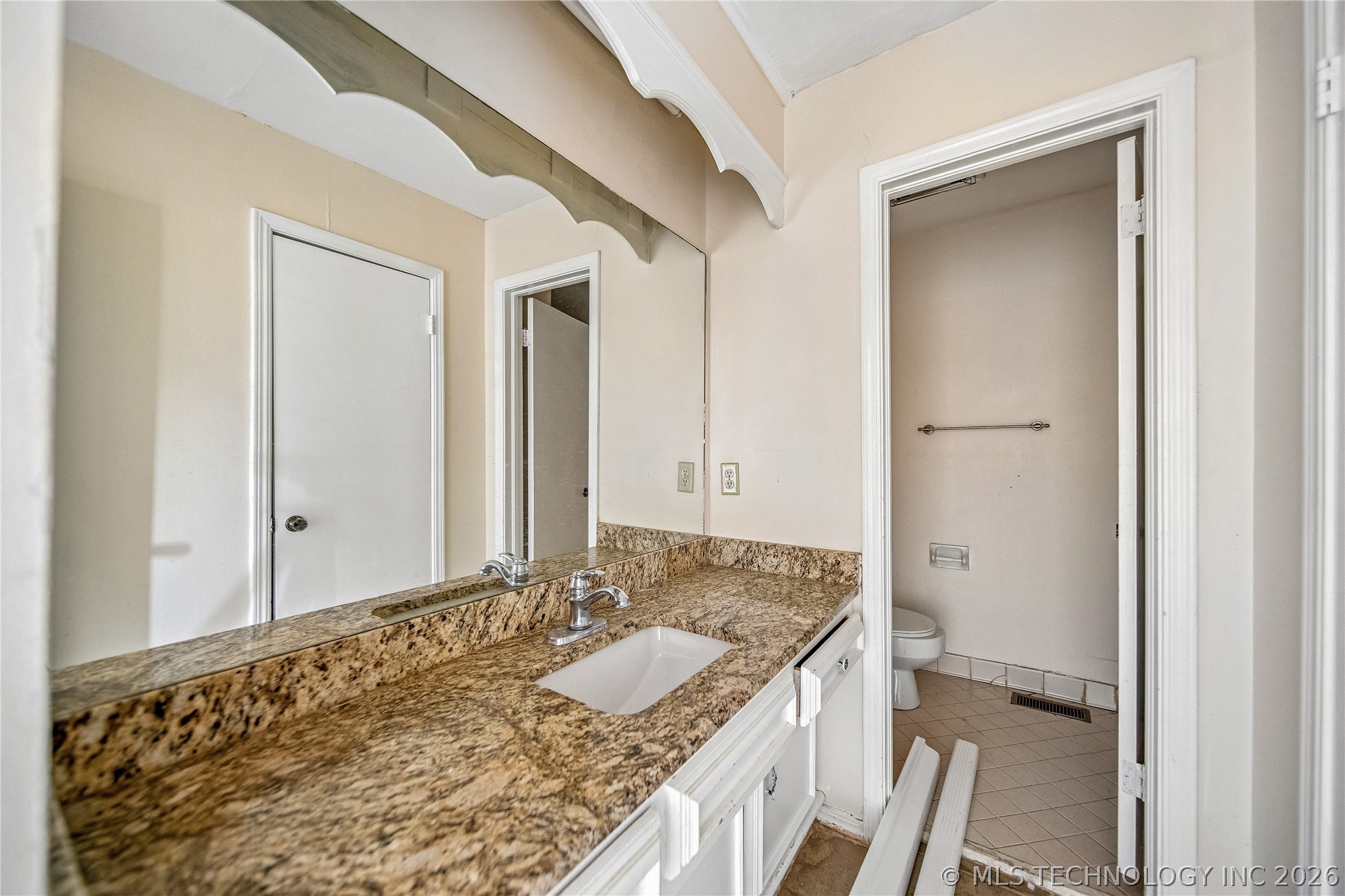 3928 E 60th Place Tulsa OK 74135