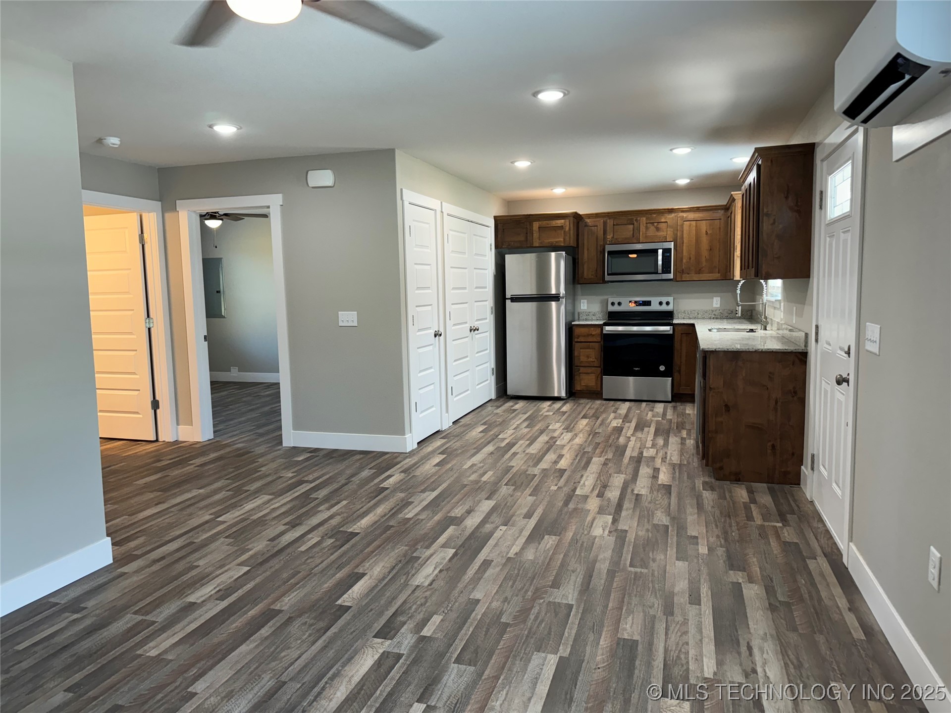 168 E Doughty Street Colcord OK 74338